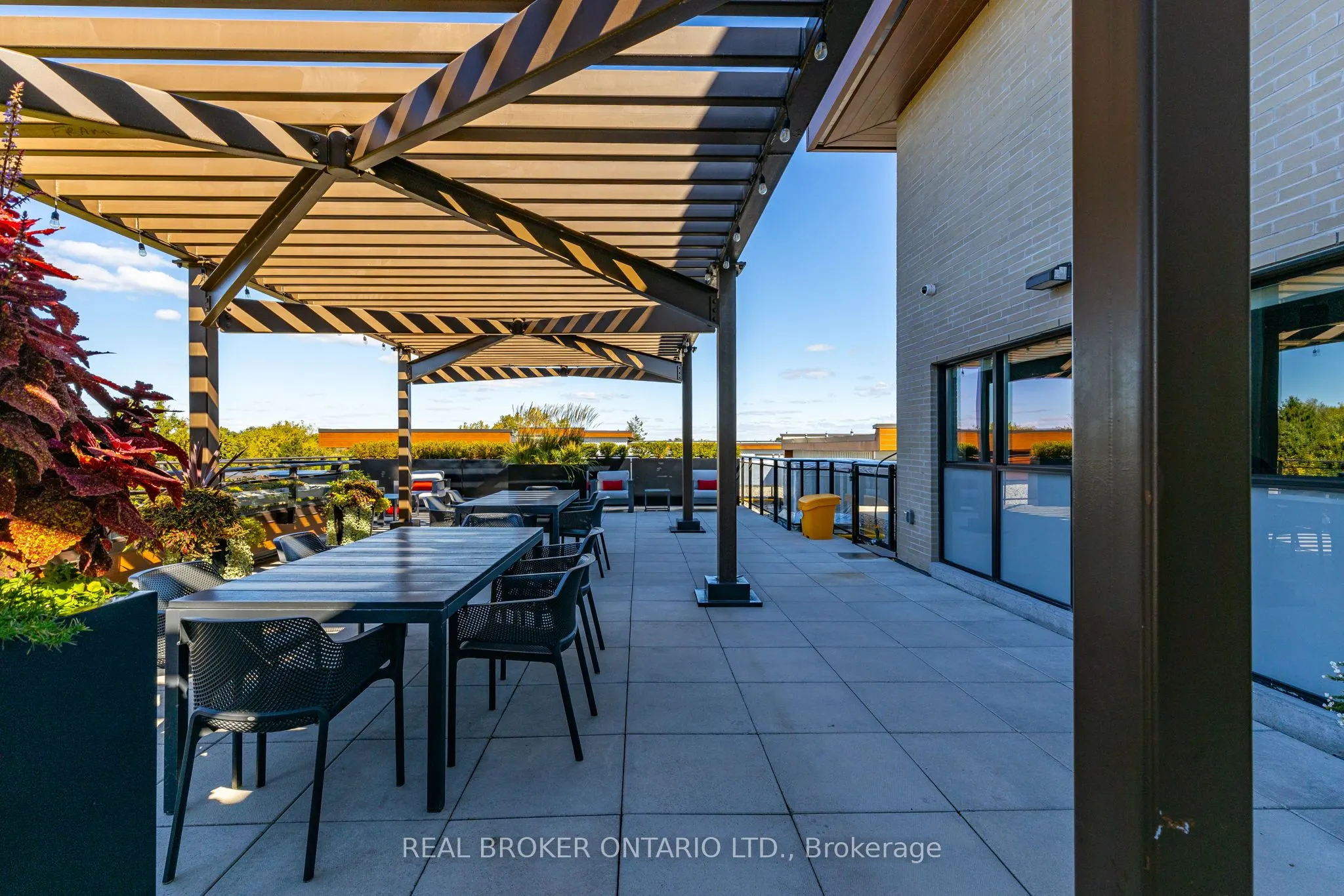 1575 Lakeshore Road W, #236