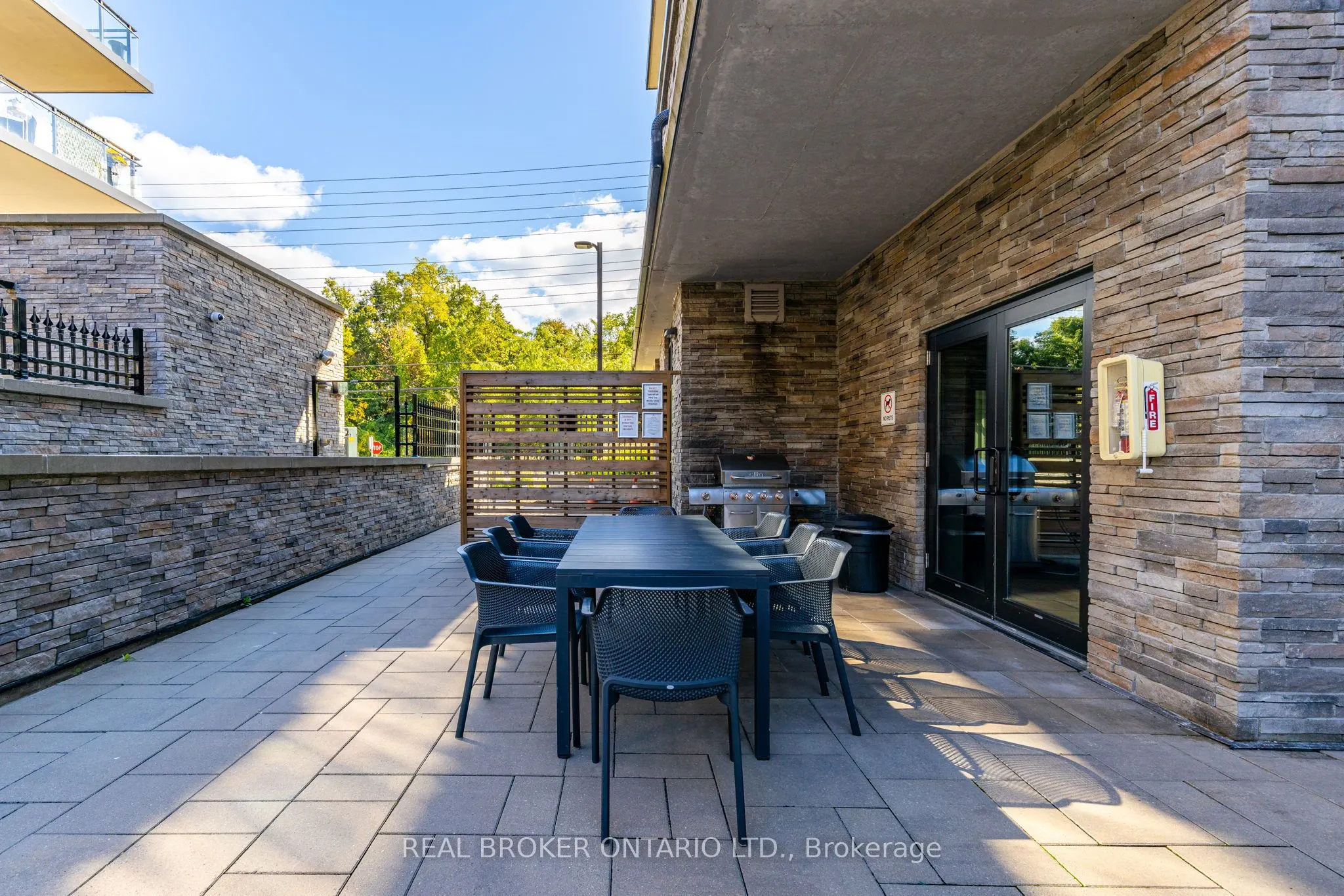 1575 Lakeshore Road W, #236