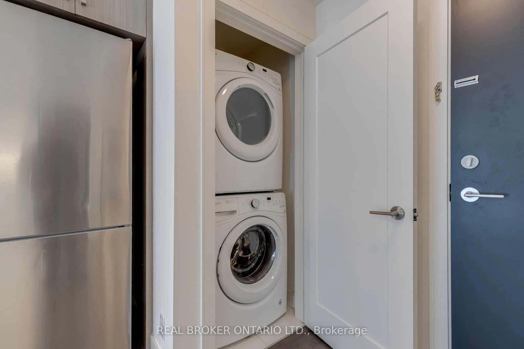 1575 Lakeshore Road W, #236