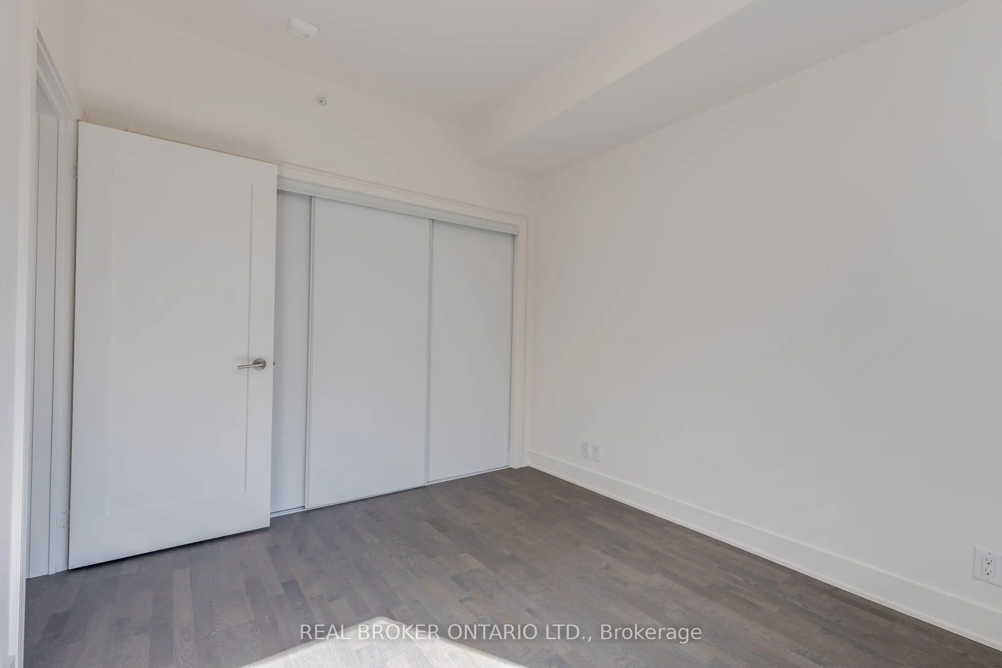 1575 Lakeshore Road W, #236