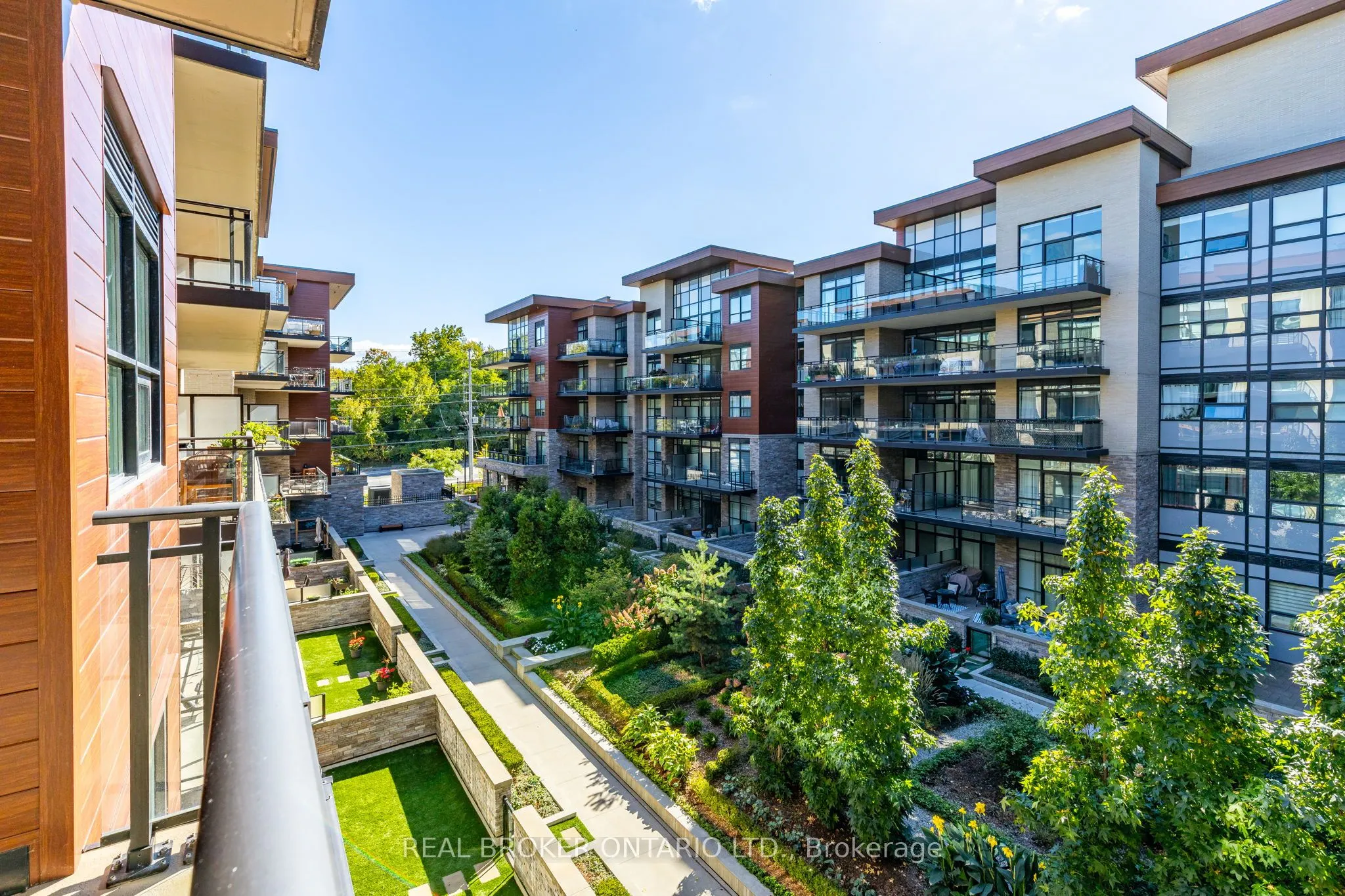 1575 Lakeshore Road W, #236