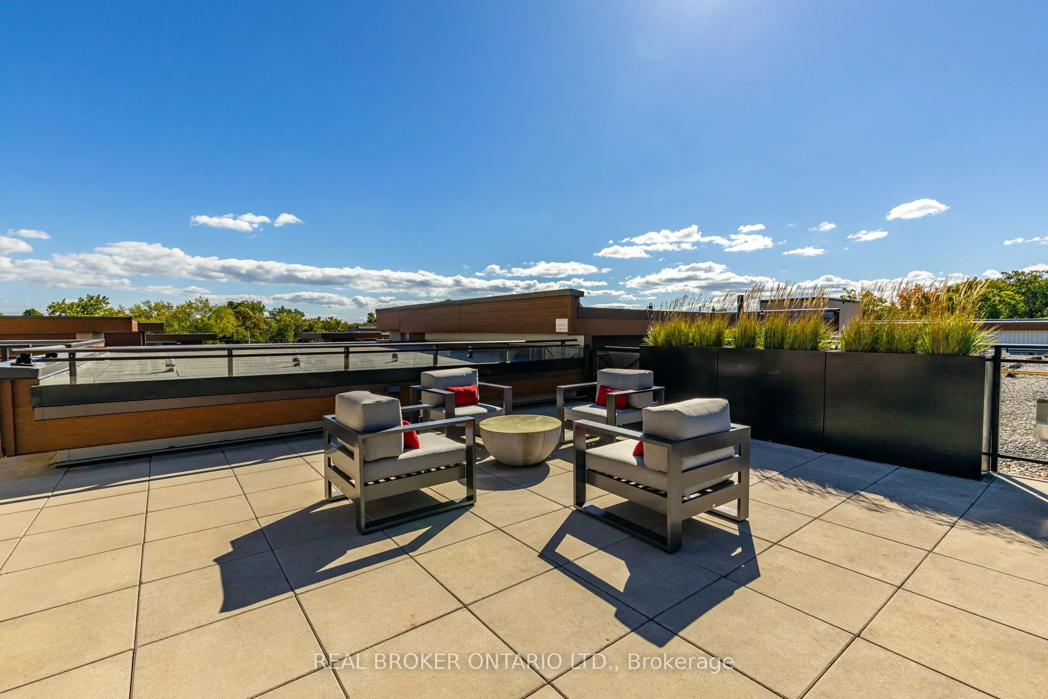 1575 Lakeshore Road W, #236