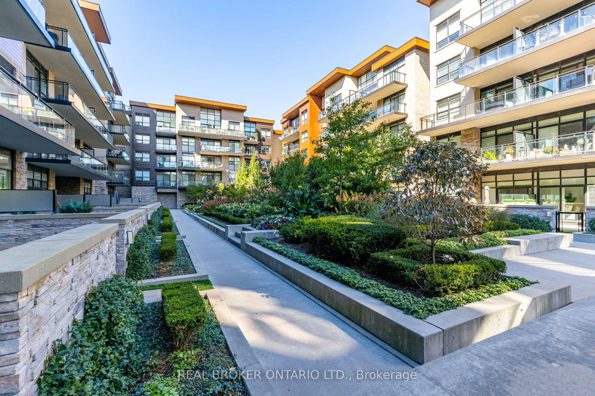 1575 Lakeshore Road W, #236