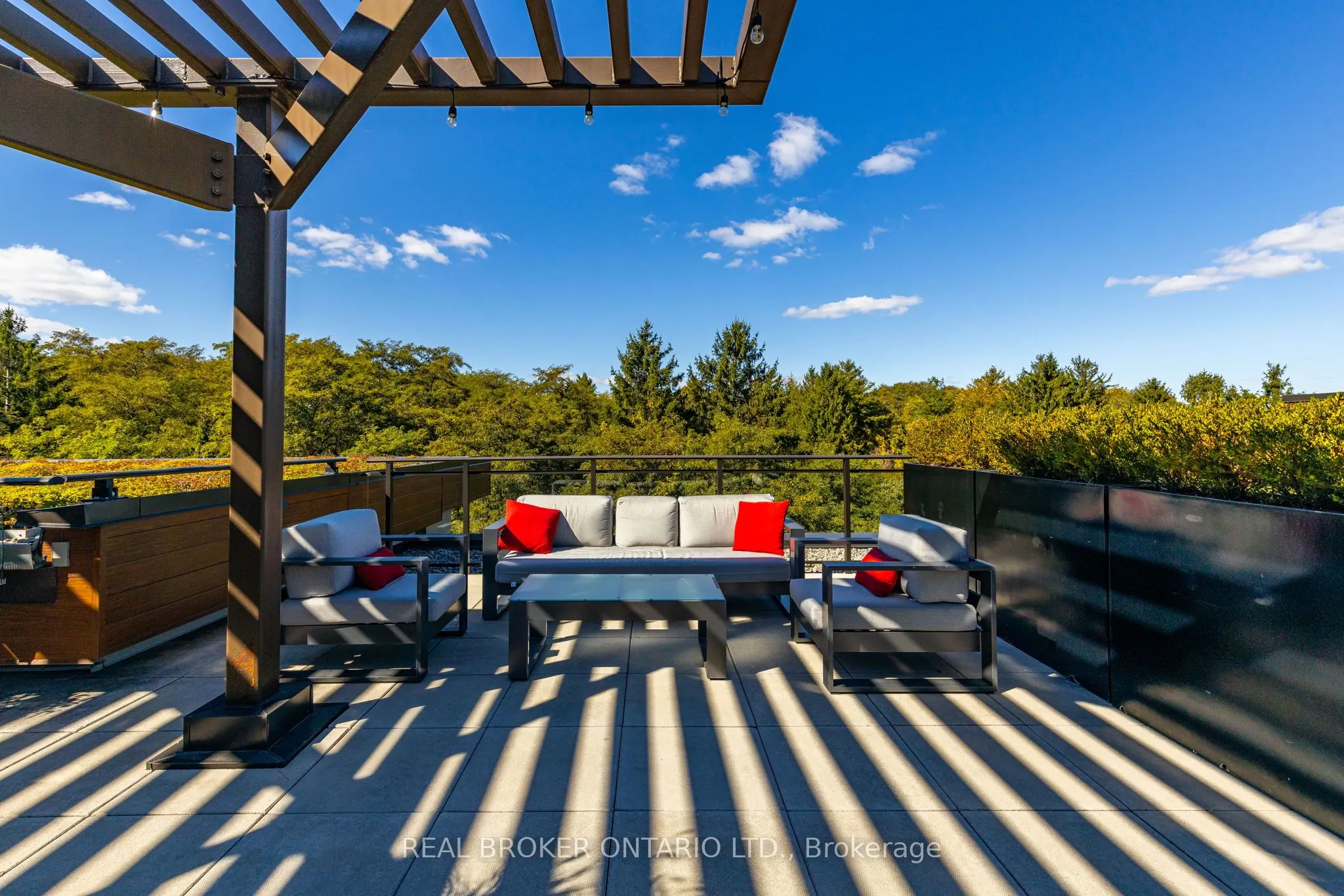 1575 Lakeshore Road W, #236