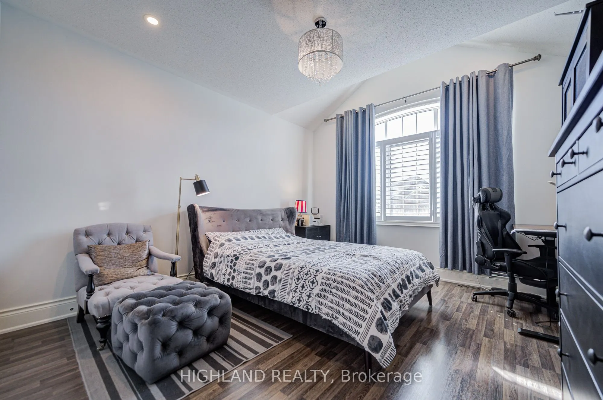 3185 Meadow Marsh Crescent