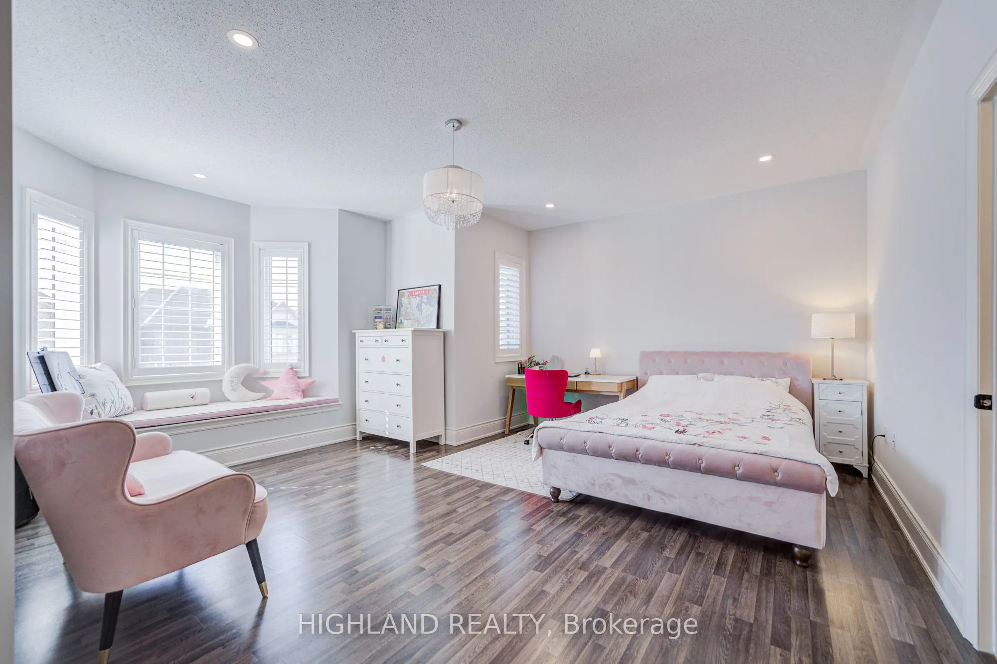 3185 Meadow Marsh Crescent