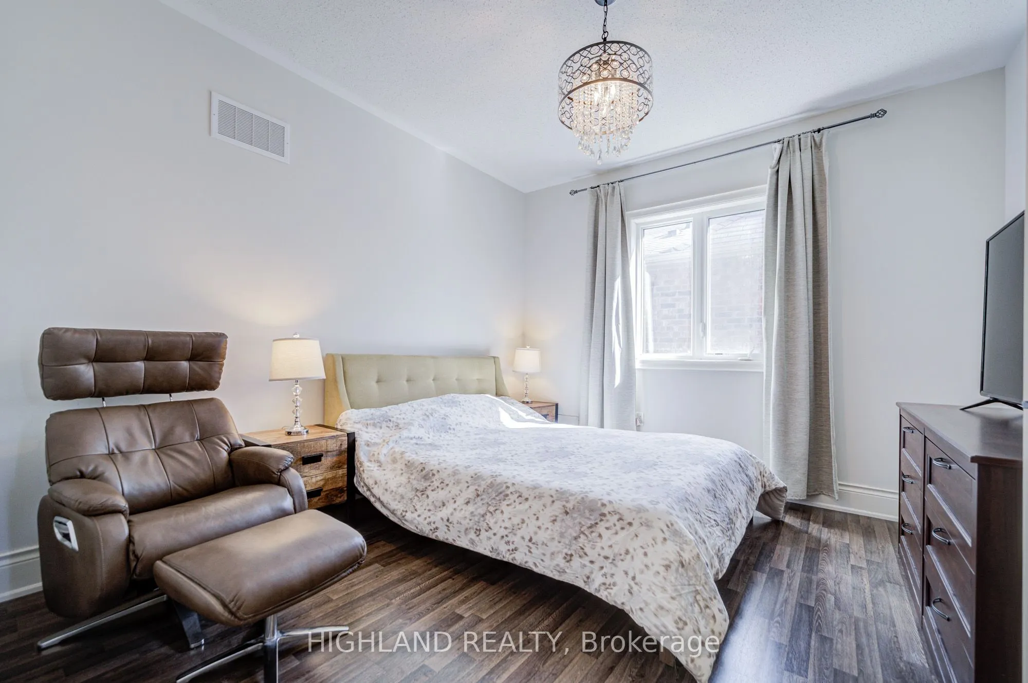 3185 Meadow Marsh Crescent
