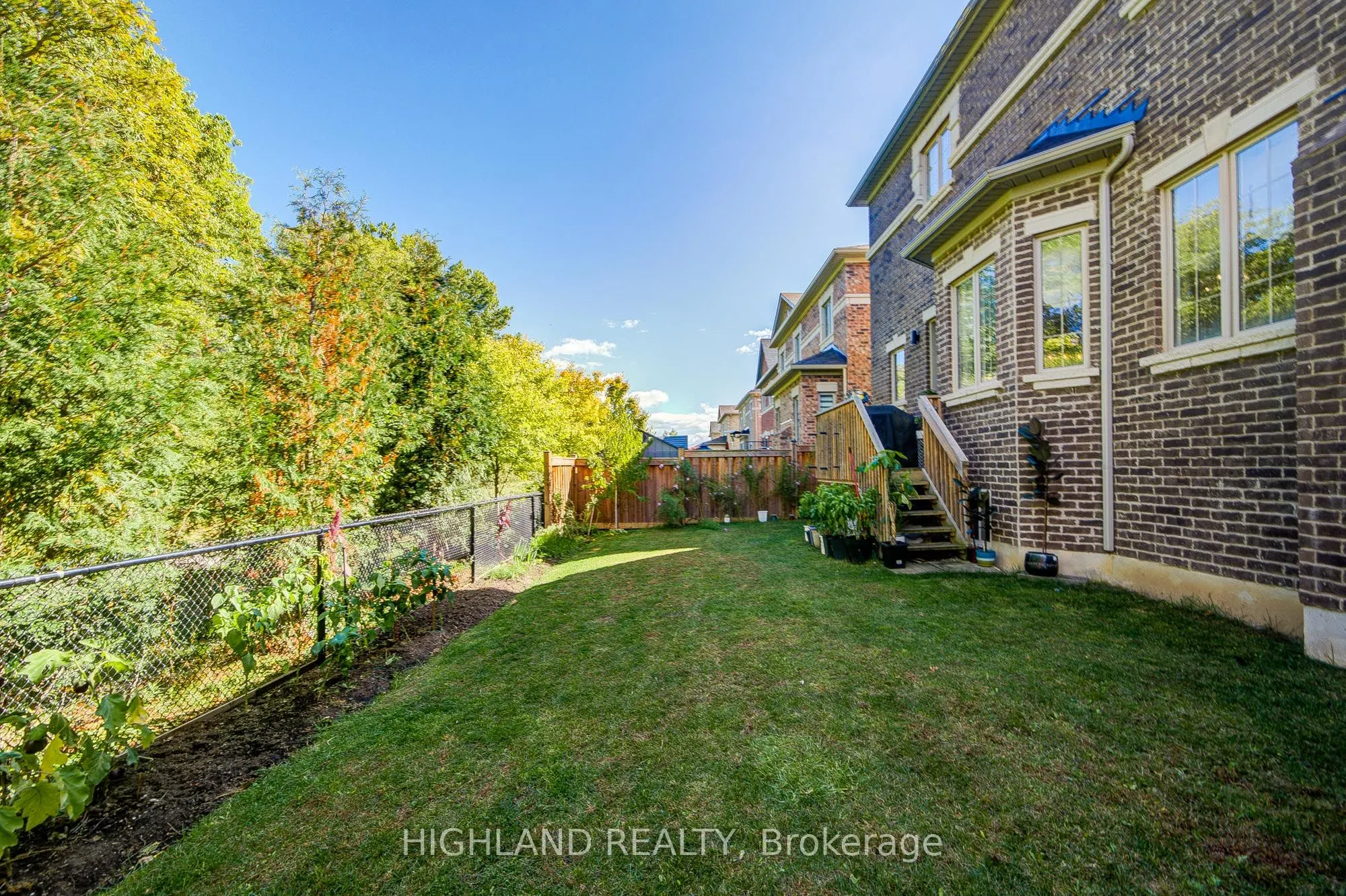 3185 Meadow Marsh Crescent