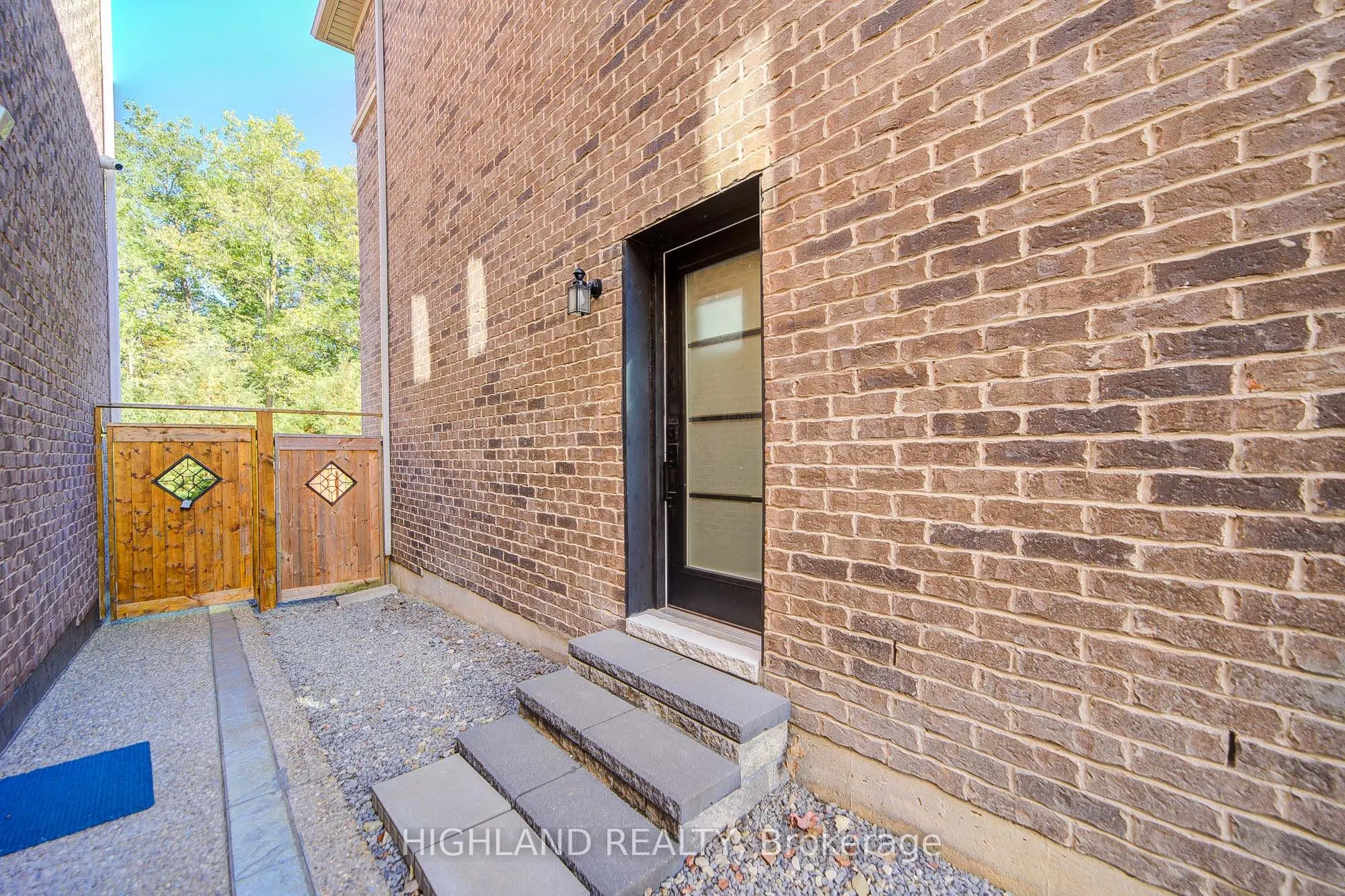 3185 Meadow Marsh Crescent