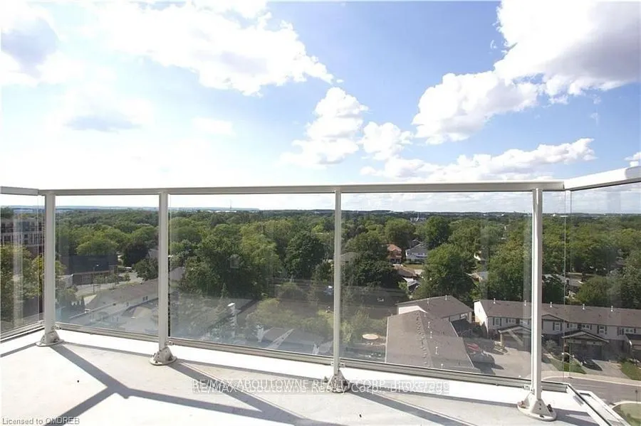 133 Bronte Road, #B0902