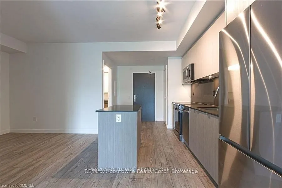 133 Bronte Road, #B0902