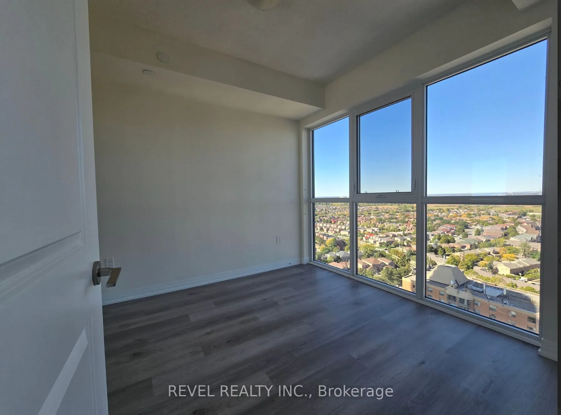 15 Watergarden Drive, #1907