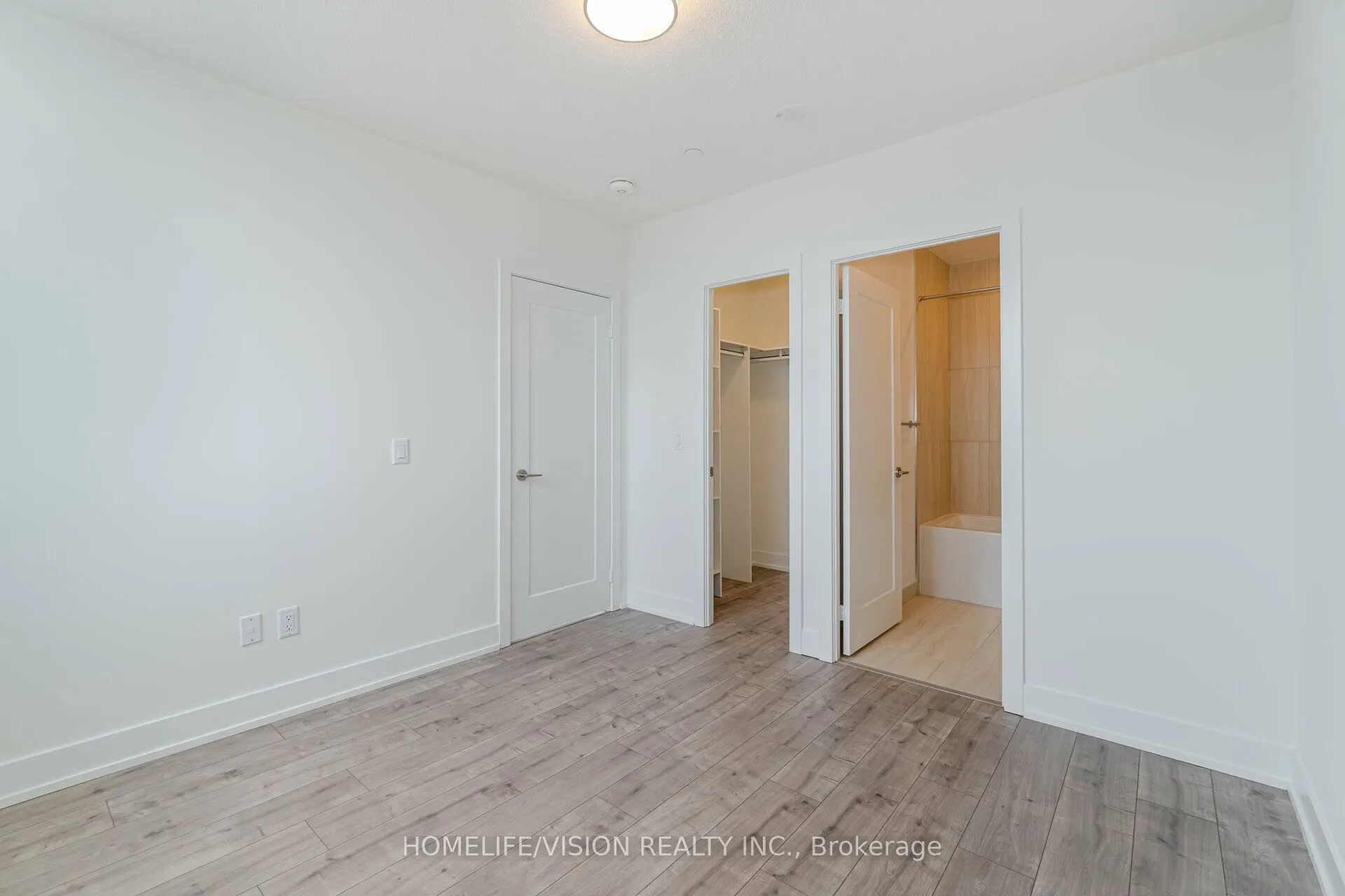 10 Eva Road, #PH06
