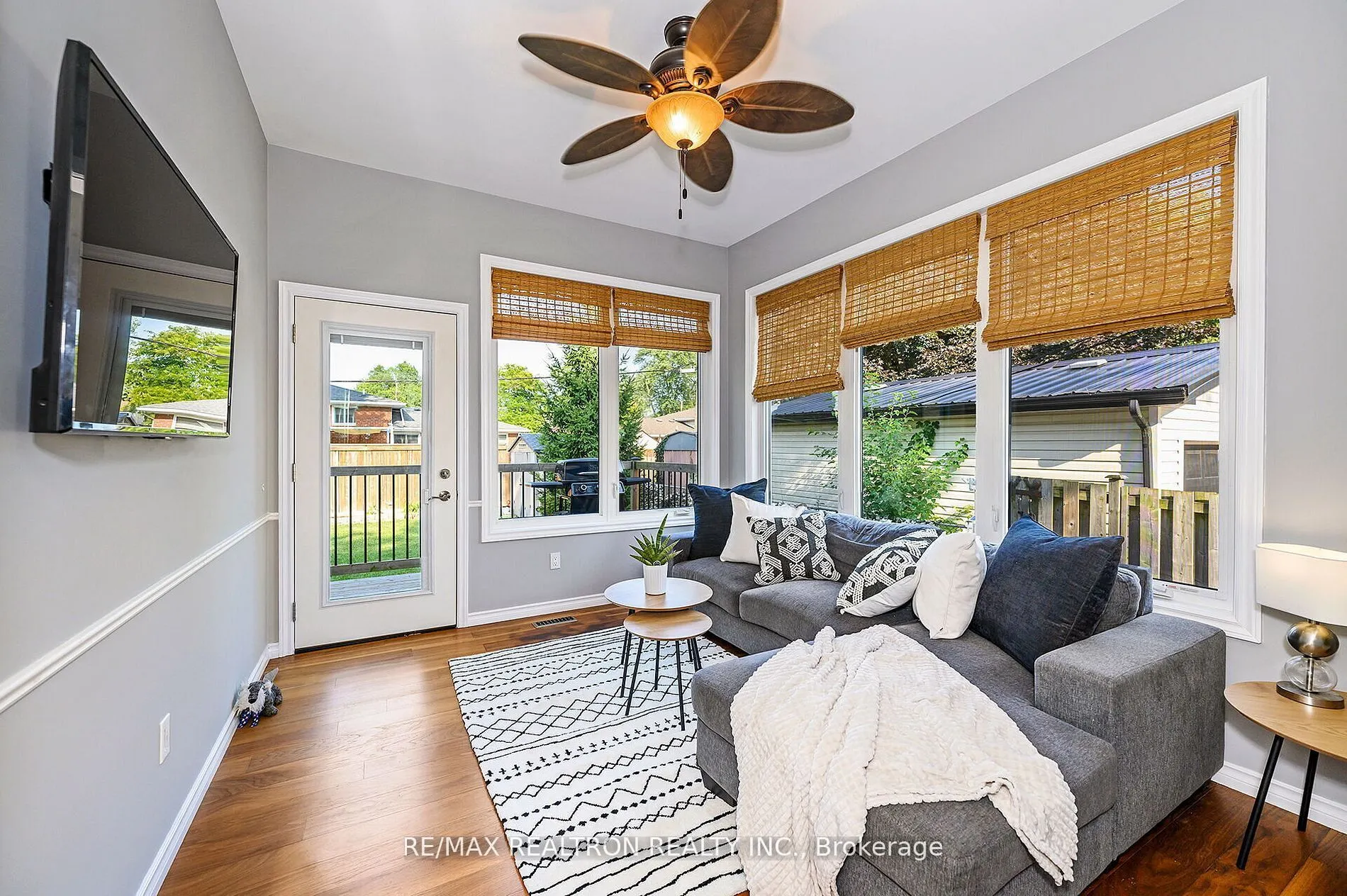 5472 Randolph Crescent