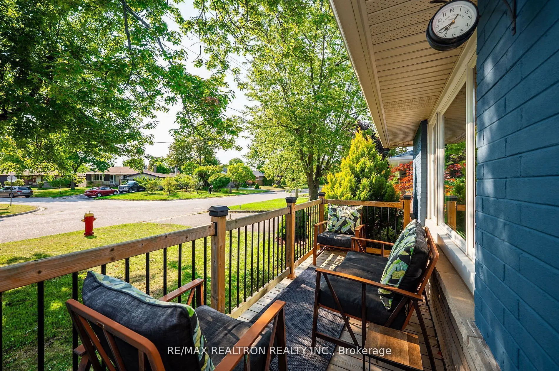 5472 Randolph Crescent