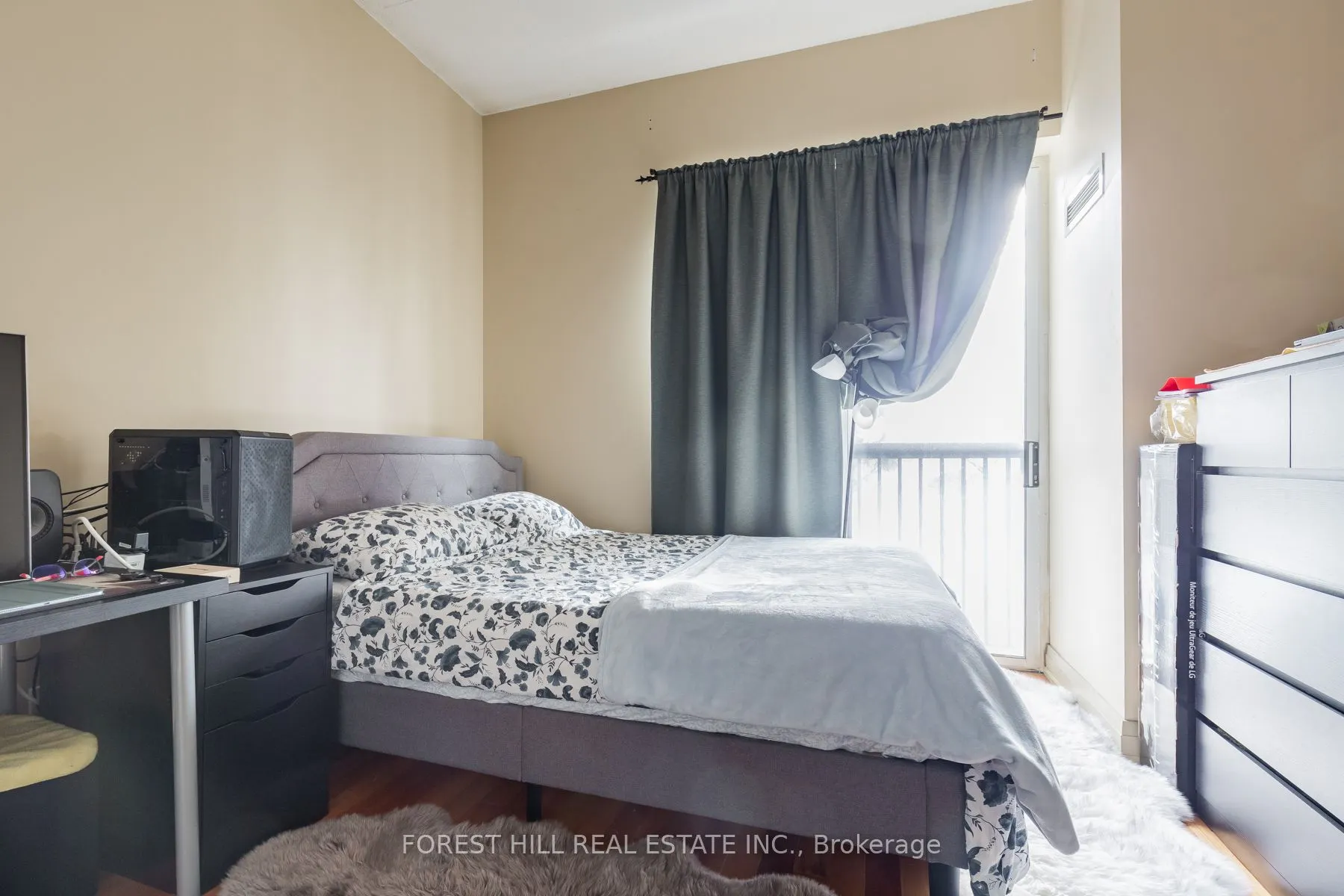 2737 Keele Street, #215
