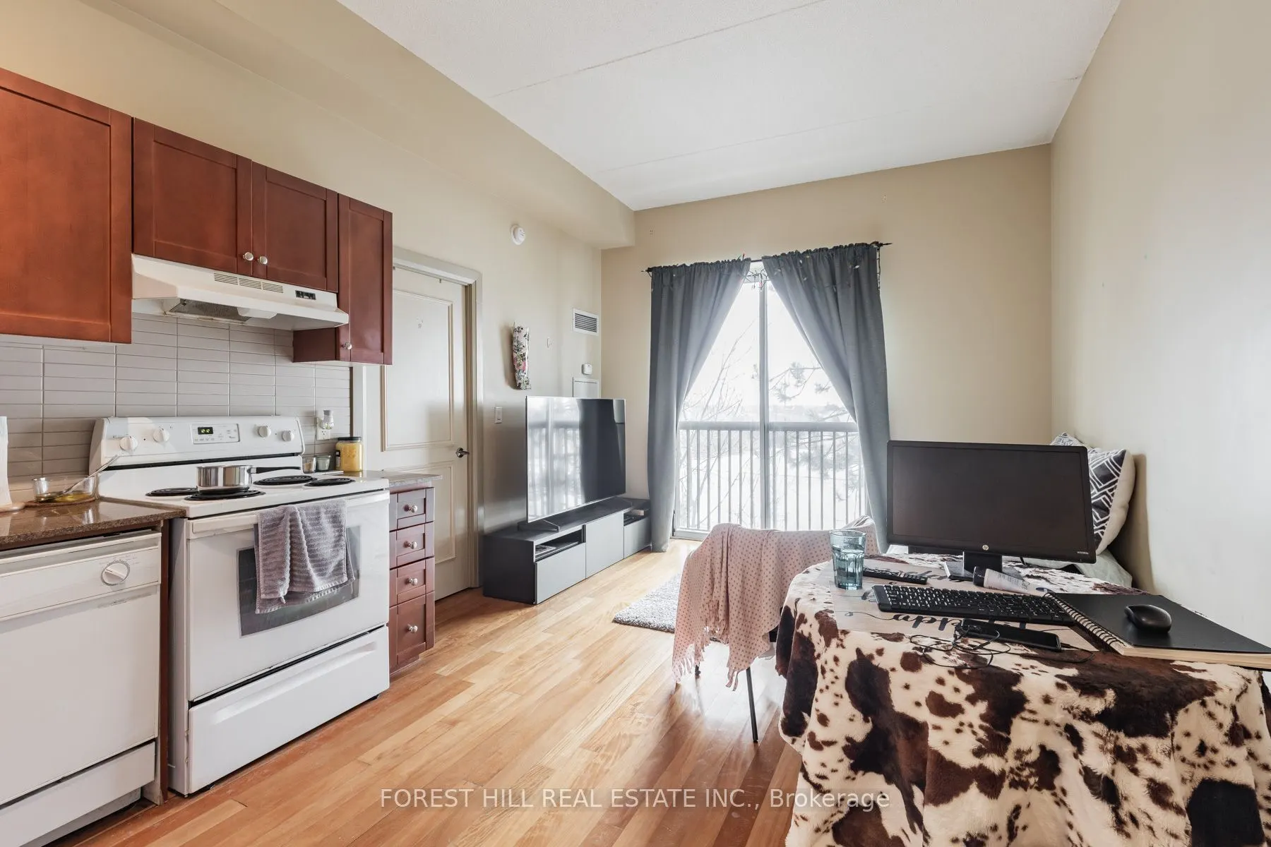 2737 Keele Street, #215