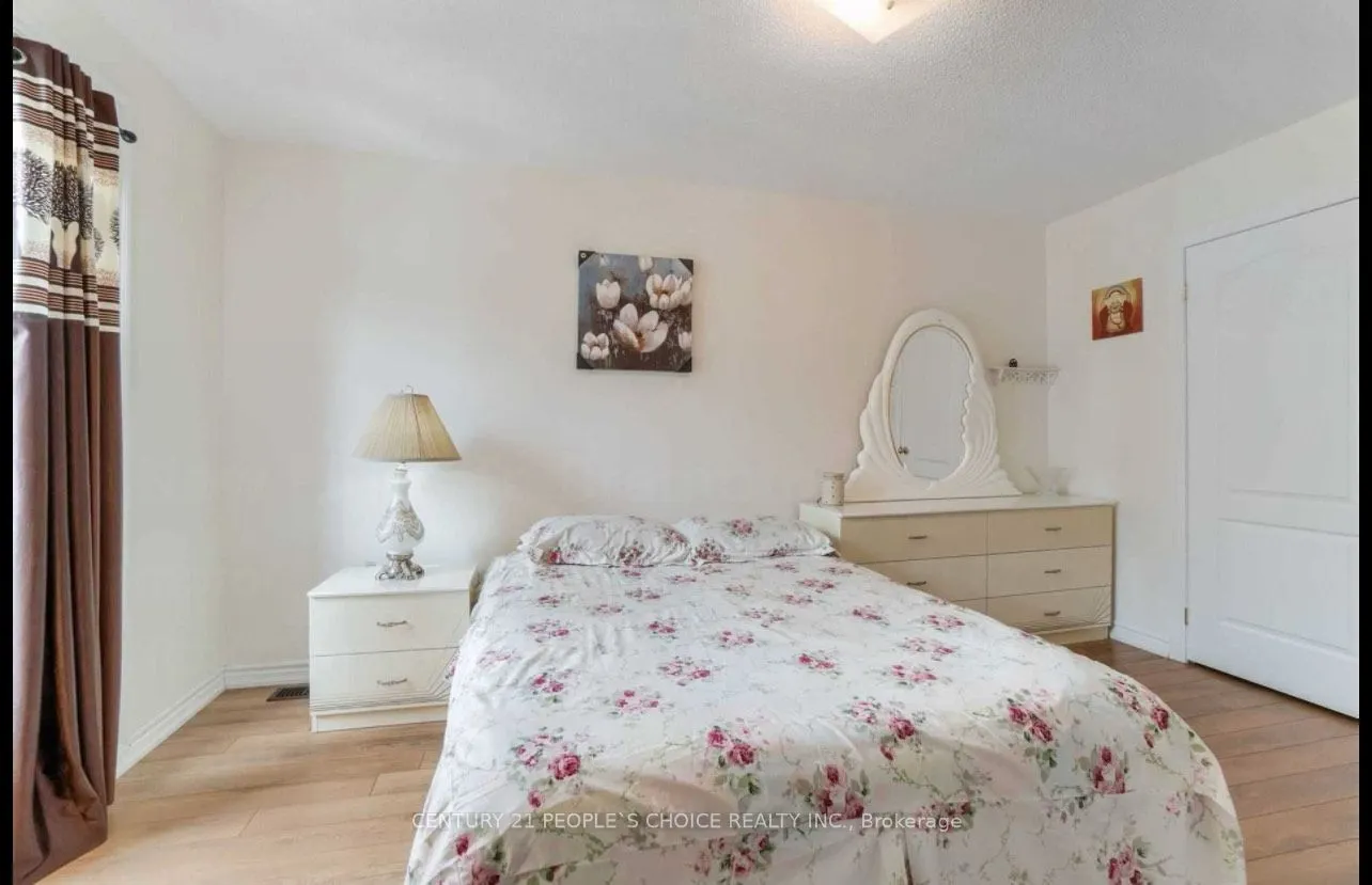 61 New Pines Trail, #Upper