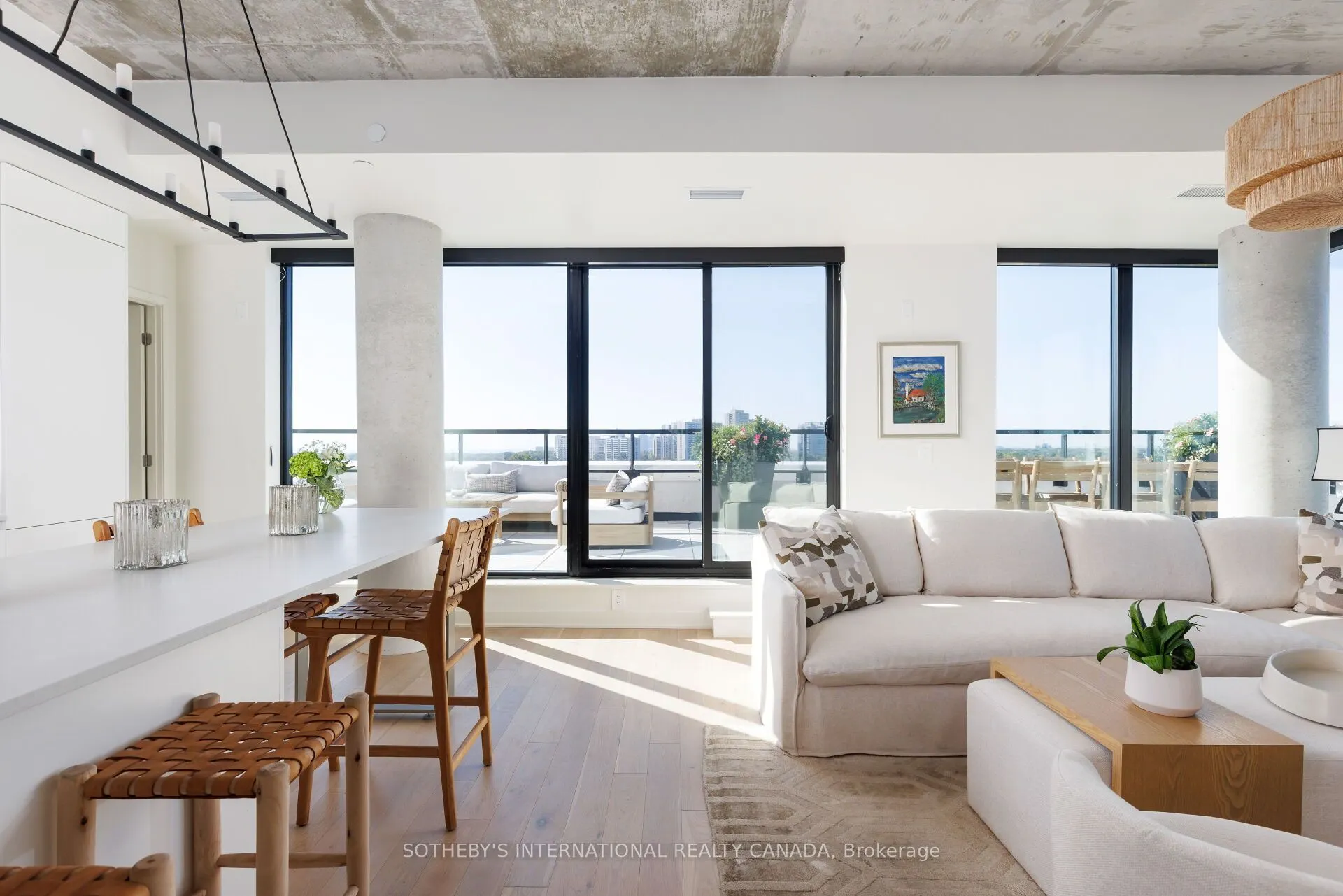 2720 Dundas Street W, #903