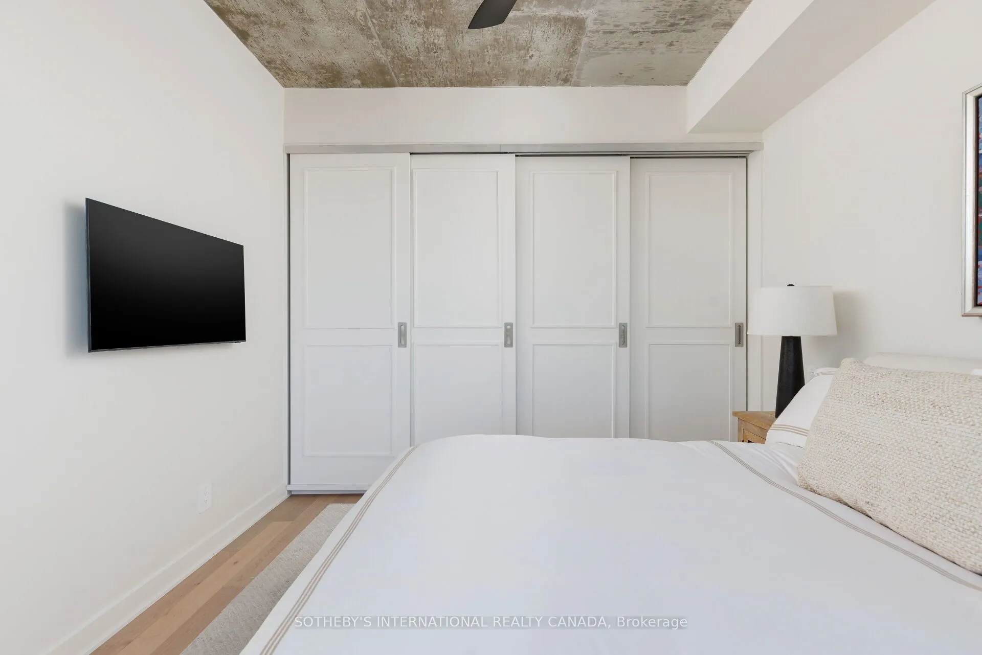 2720 Dundas Street W, #903