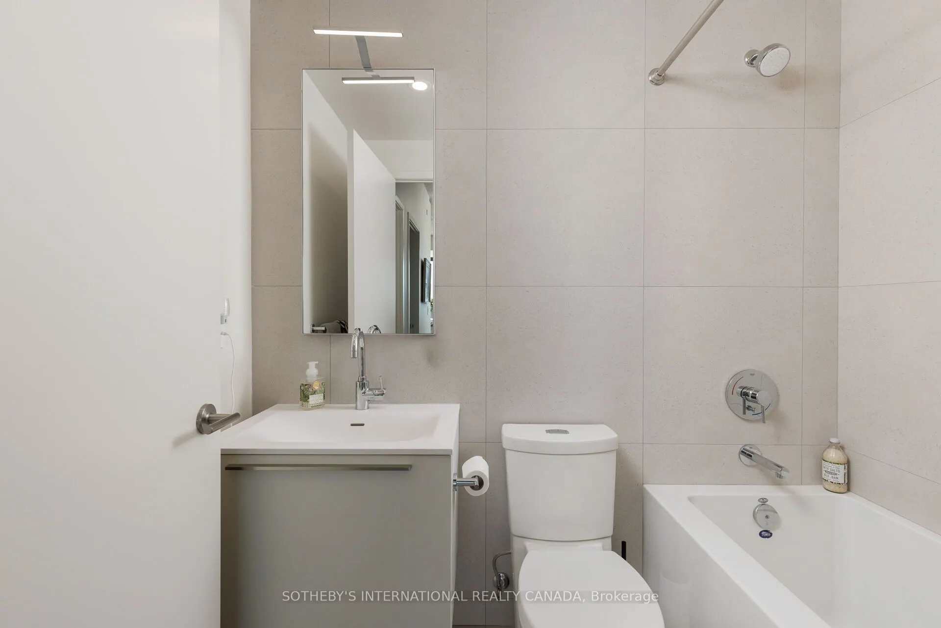 2720 Dundas Street W, #903