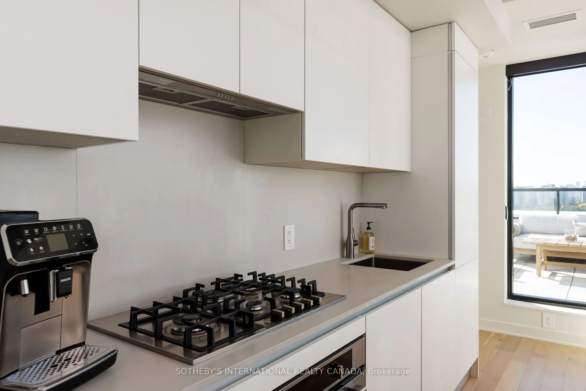 2720 Dundas Street W, #903