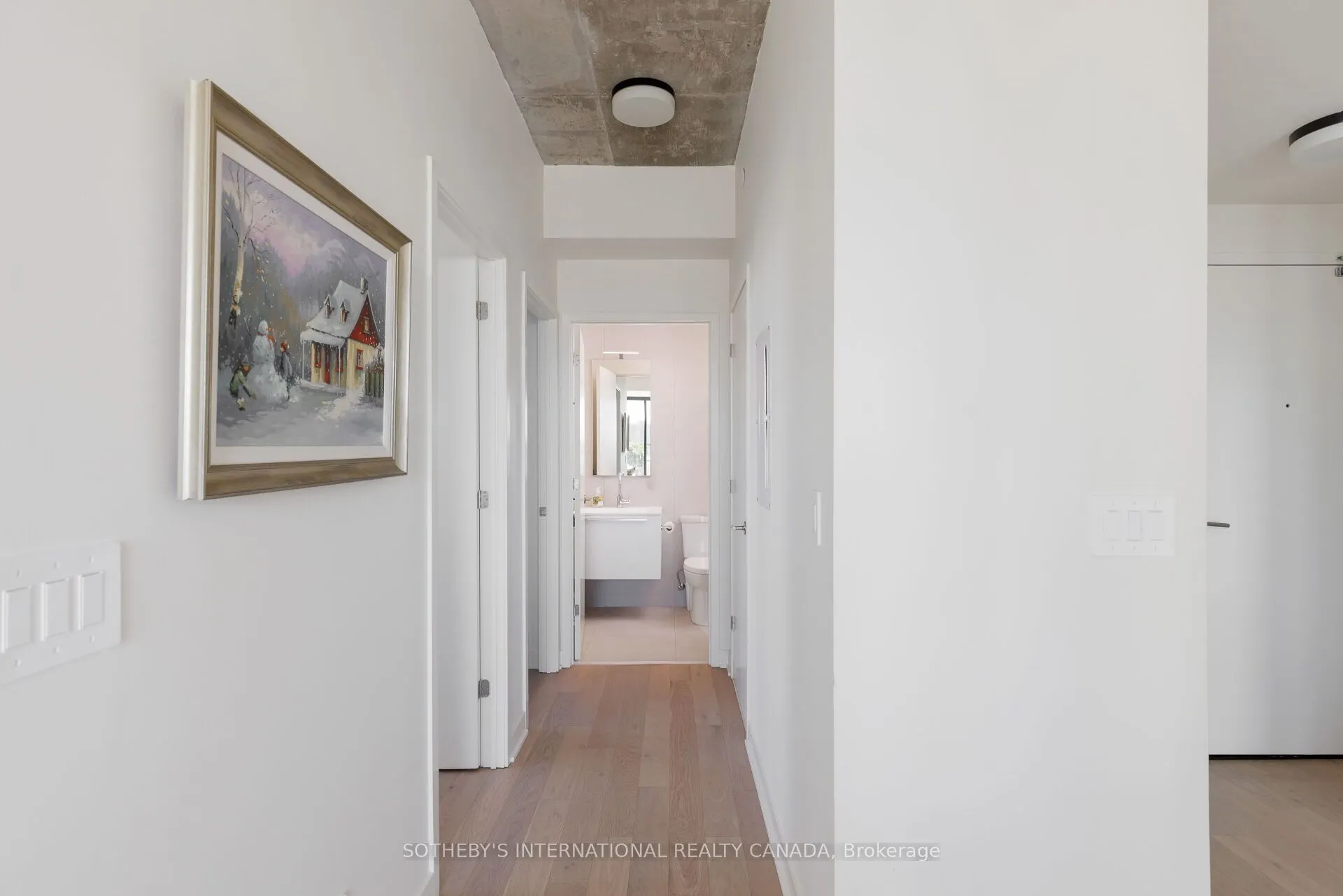2720 Dundas Street W, #903