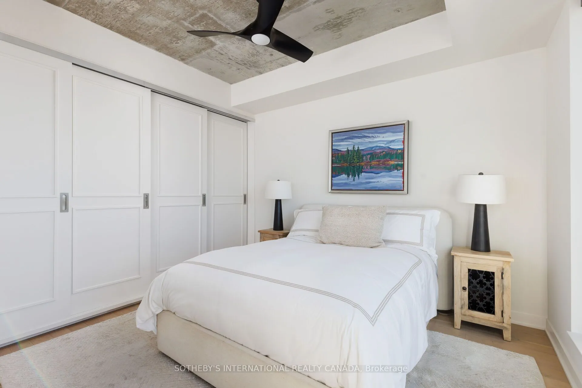 2720 Dundas Street W, #903