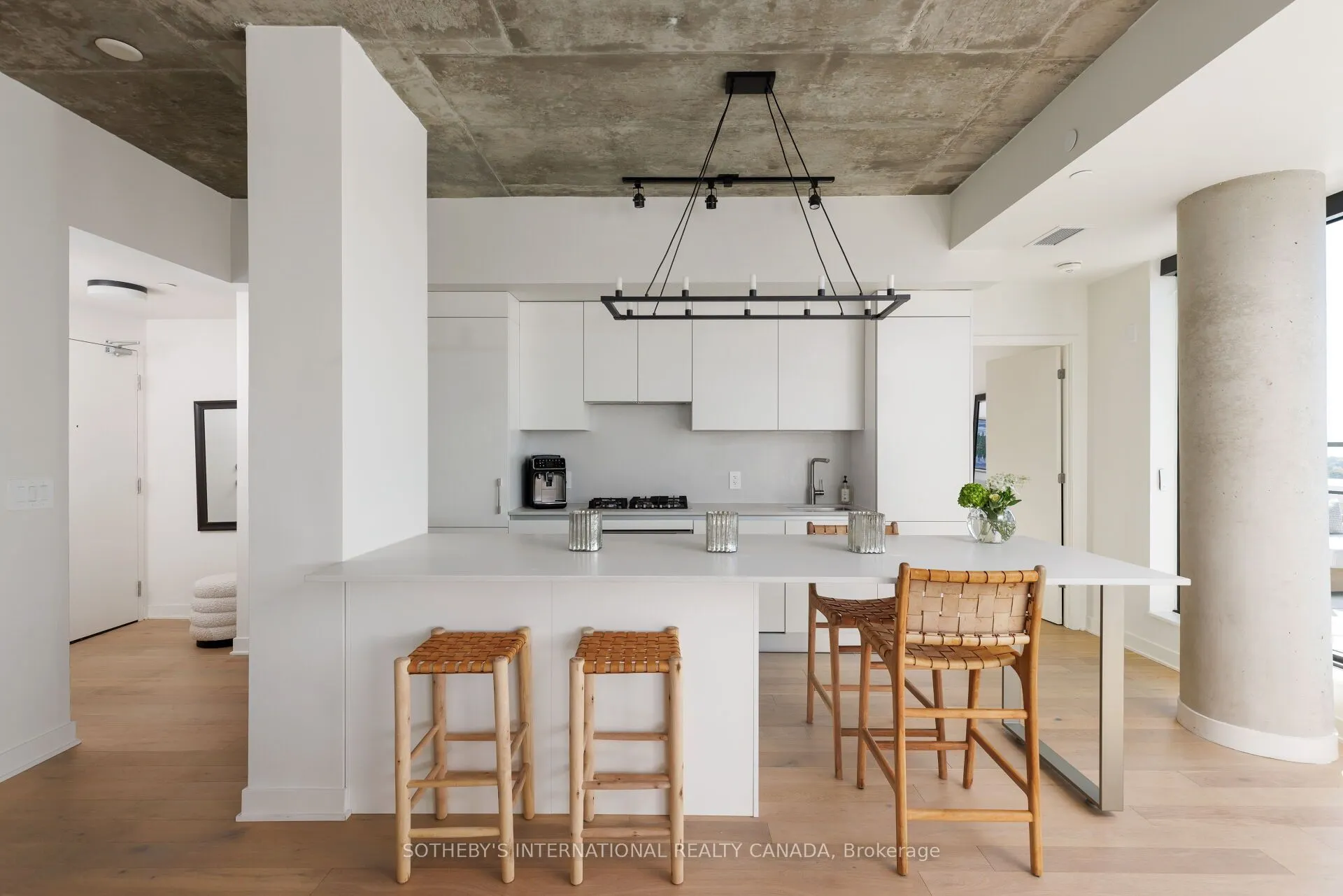 2720 Dundas Street W, #903