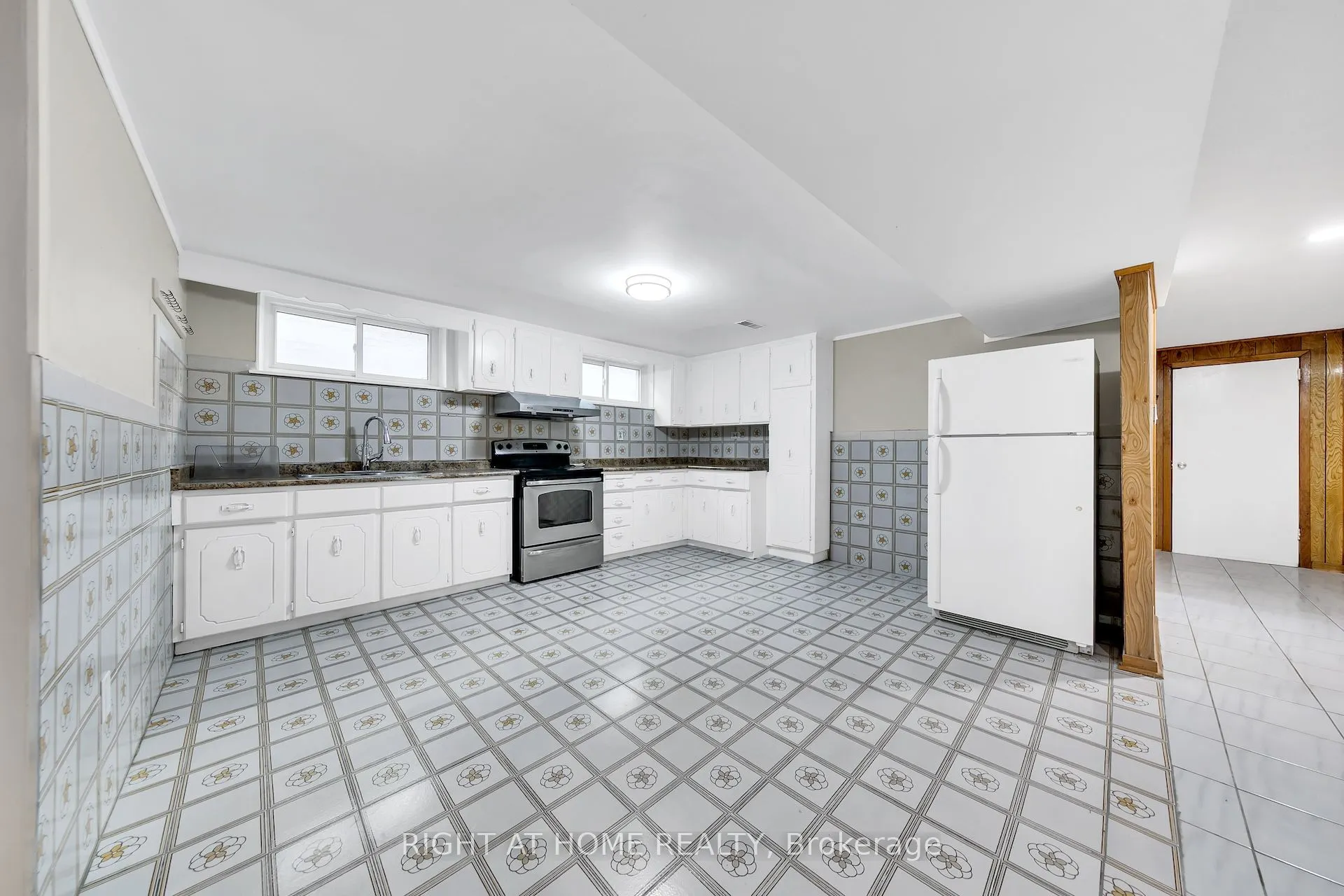 422 Maple Leaf Drive