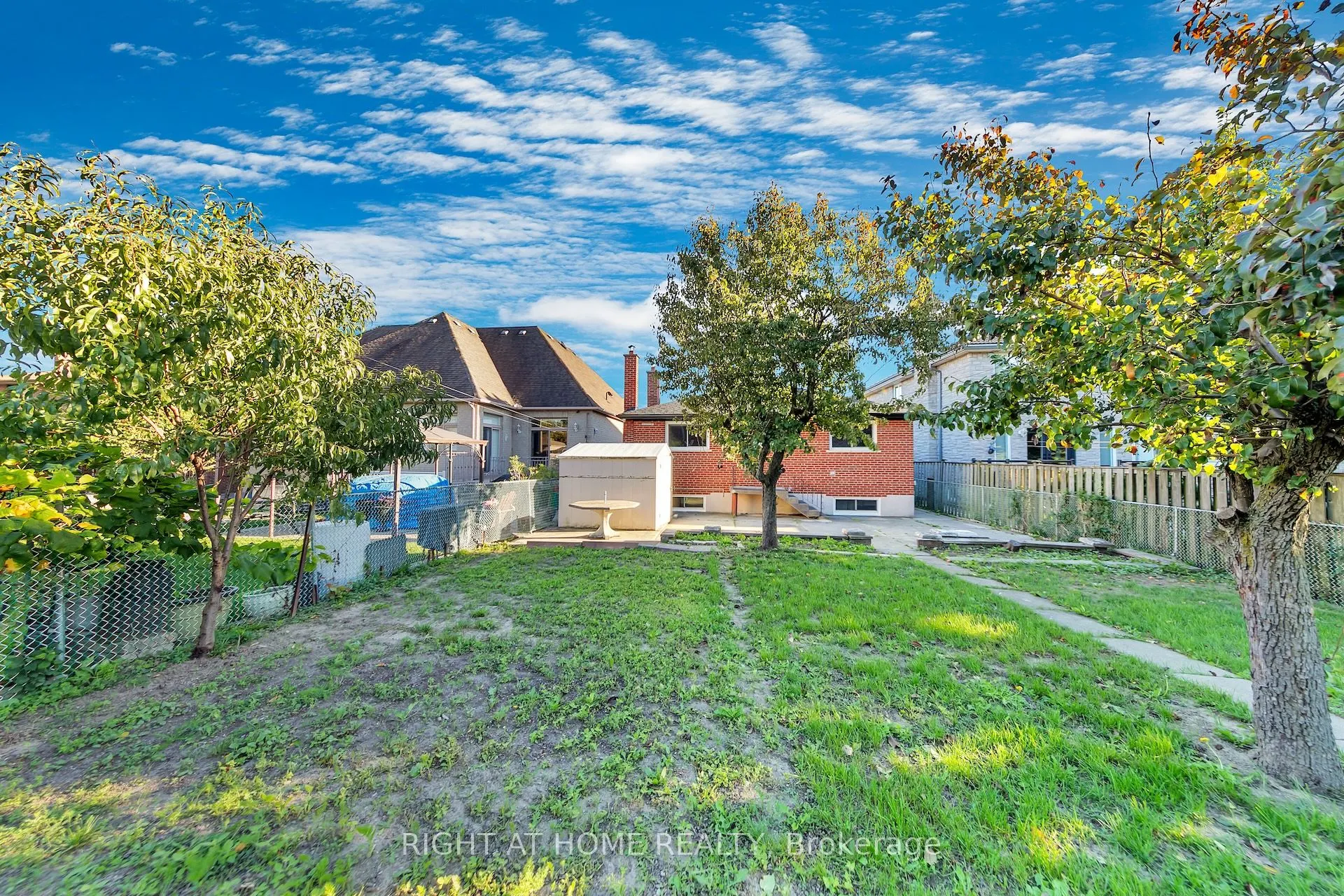 422 Maple Leaf Drive