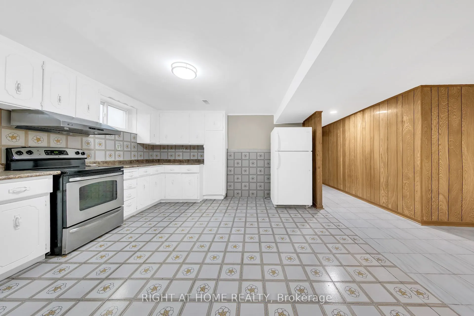 422 Maple Leaf Drive