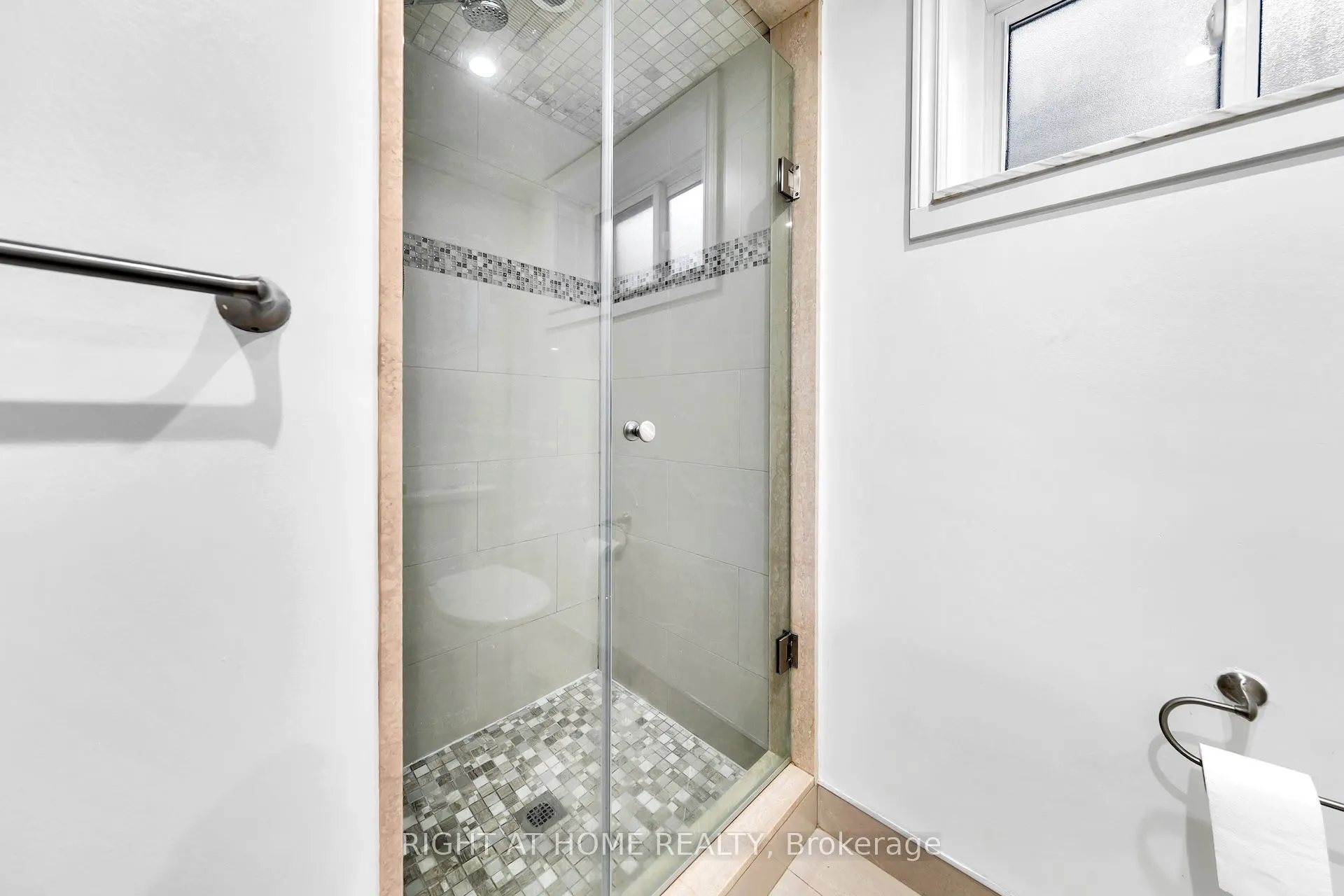 422 Maple Leaf Drive
