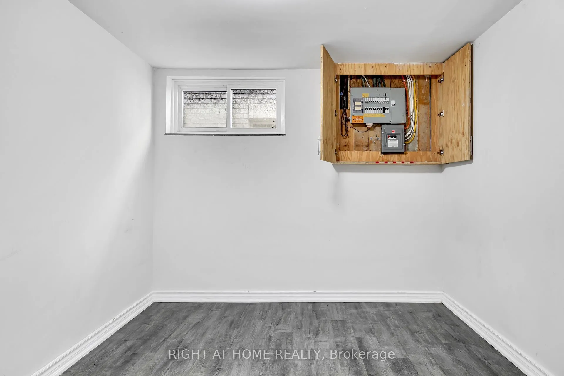422 Maple Leaf Drive