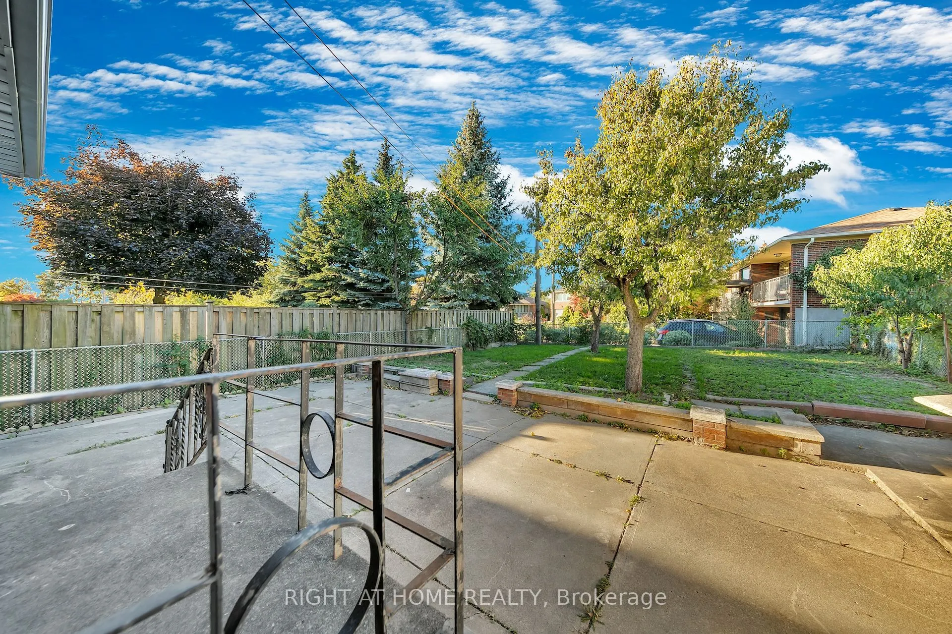 422 Maple Leaf Drive