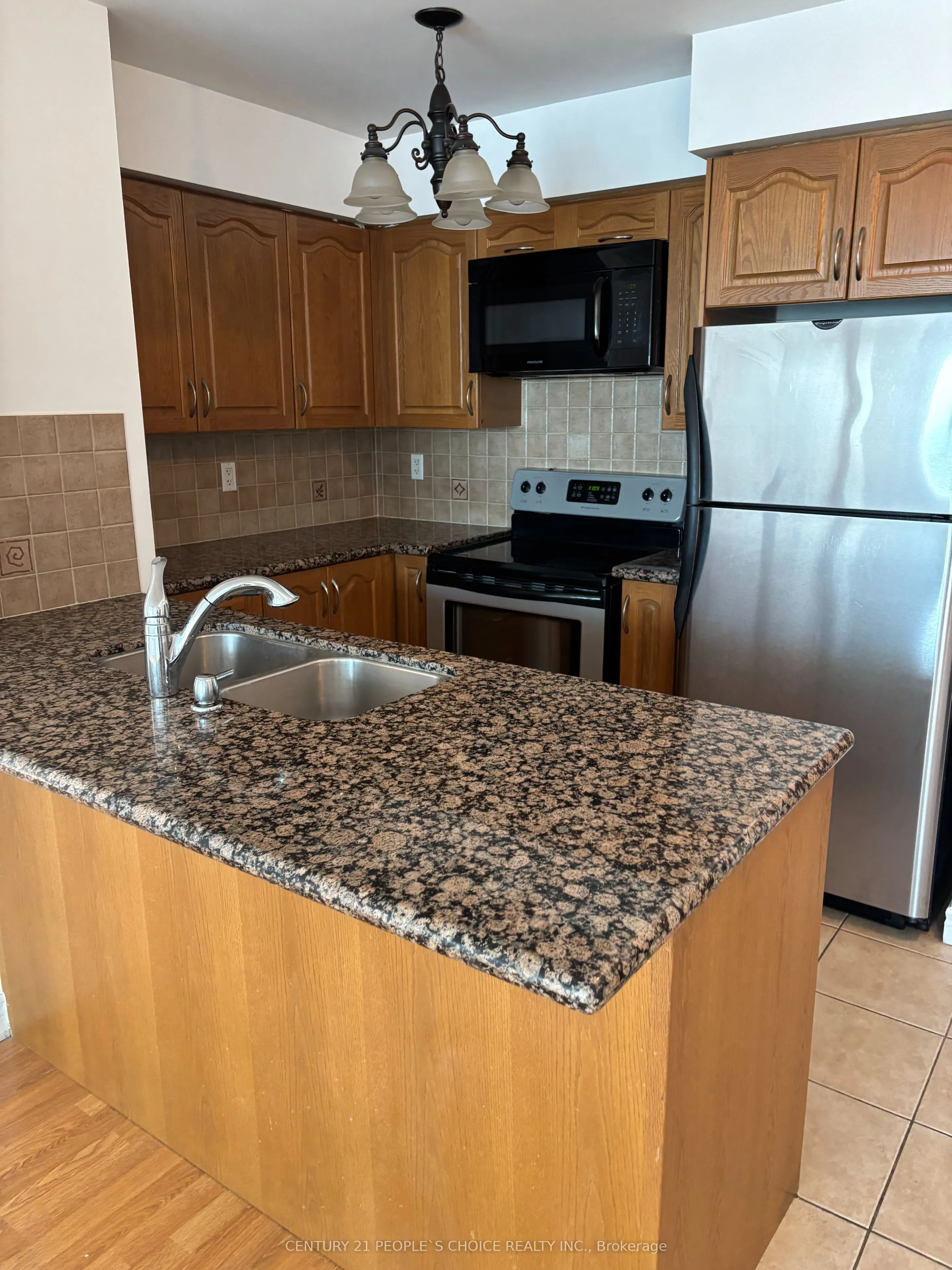 2772 keele Street W, #408