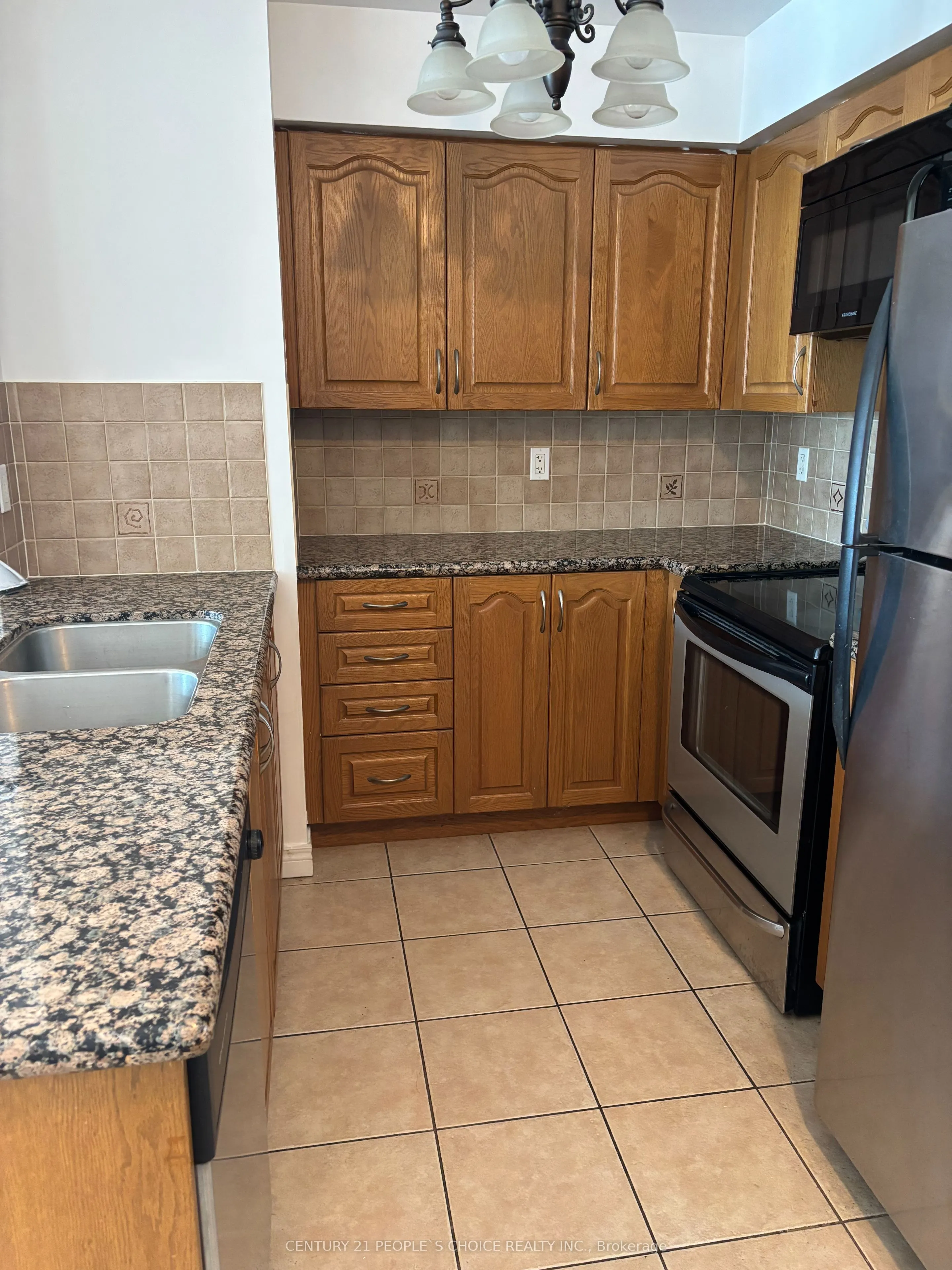 2772 keele Street W, #408