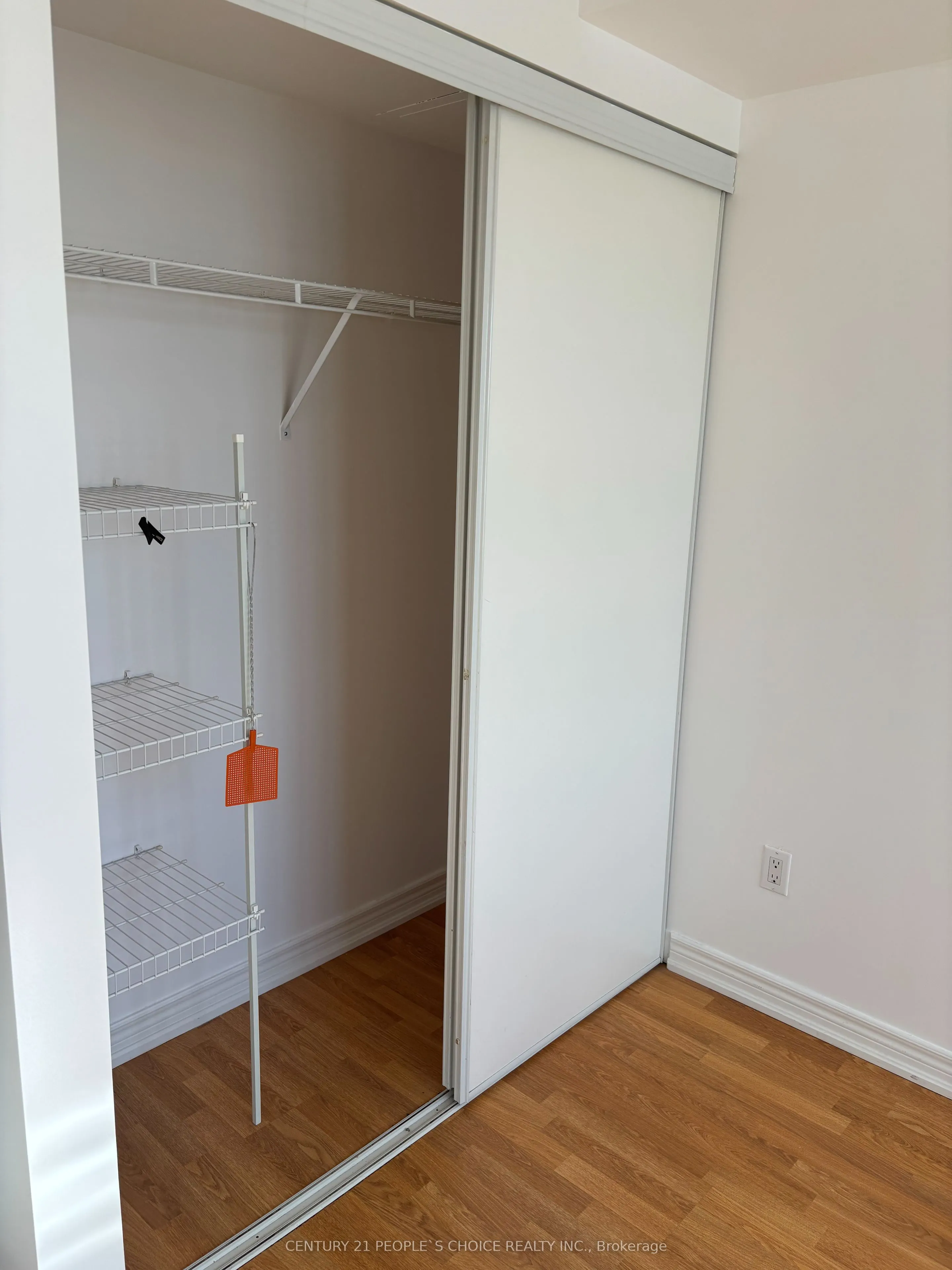 2772 keele Street W, #408