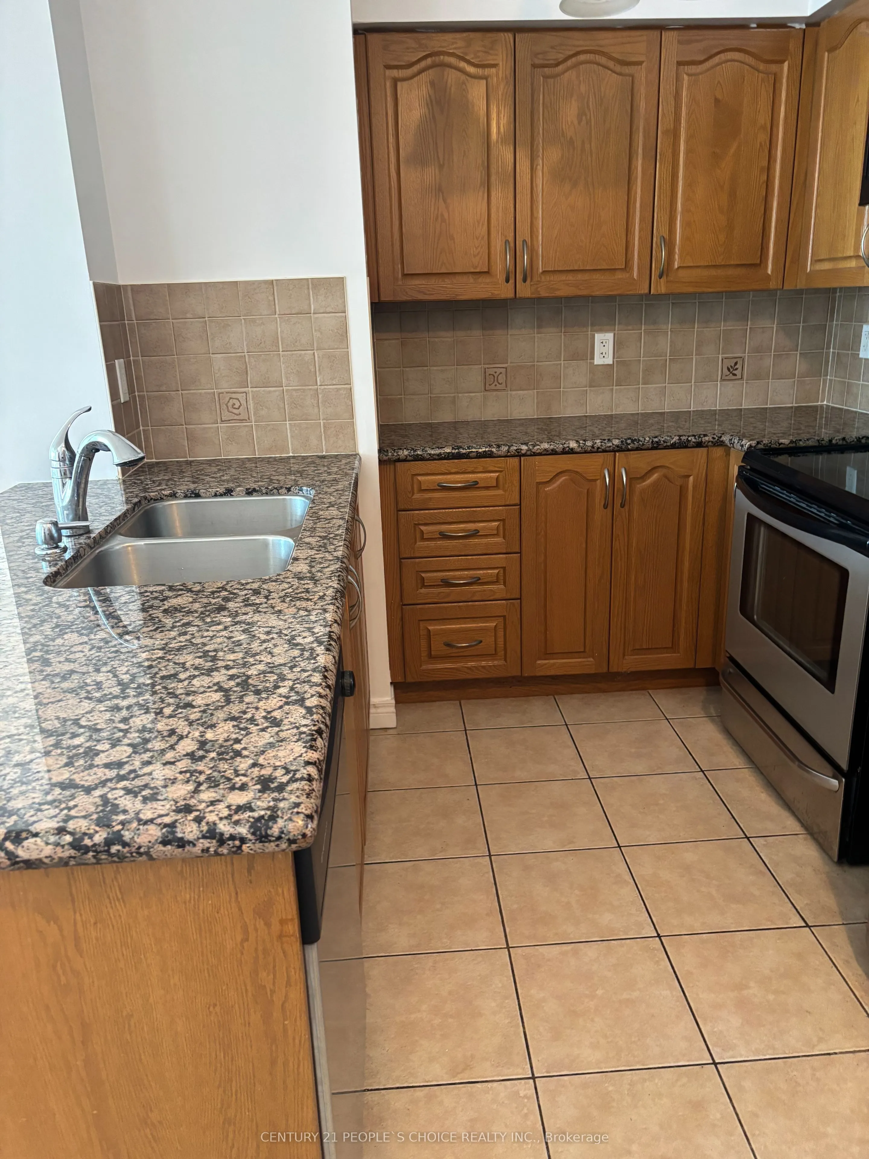 2772 keele Street W, #408