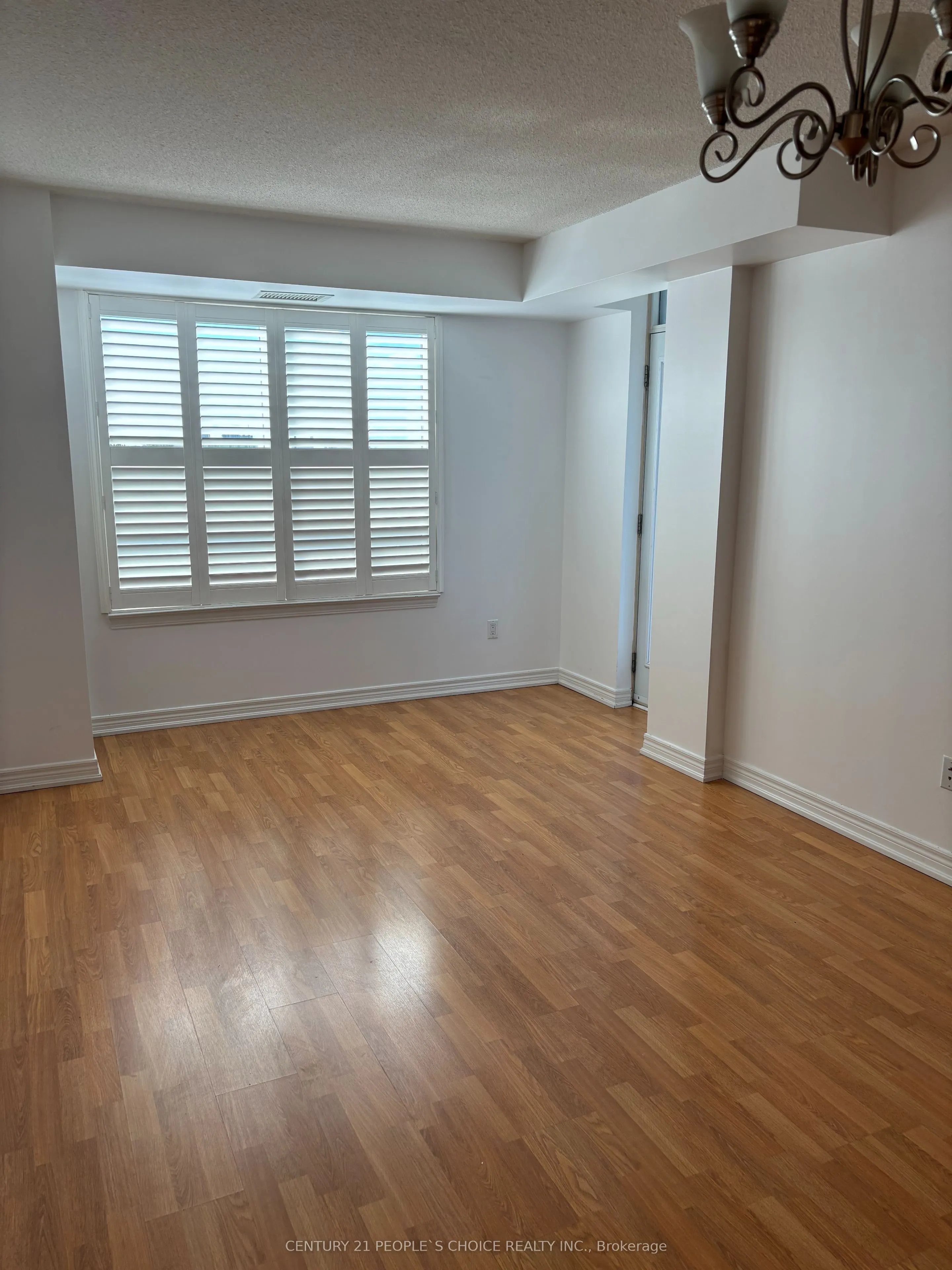 2772 keele Street W, #408