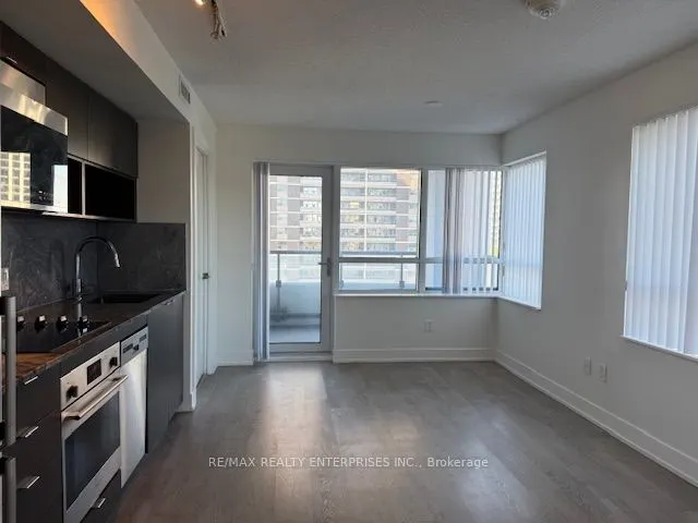 7 Mabelle Avenue, #604