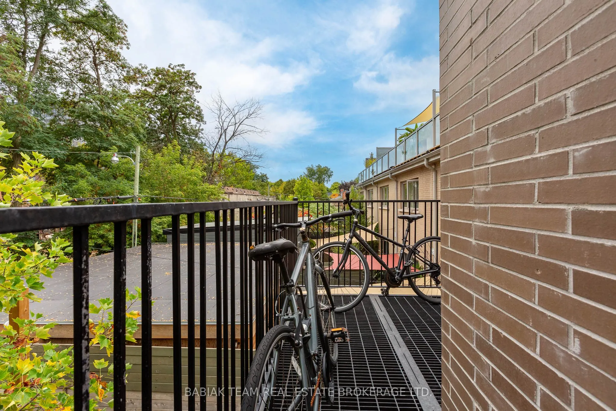 57 Vine Avenue, #201