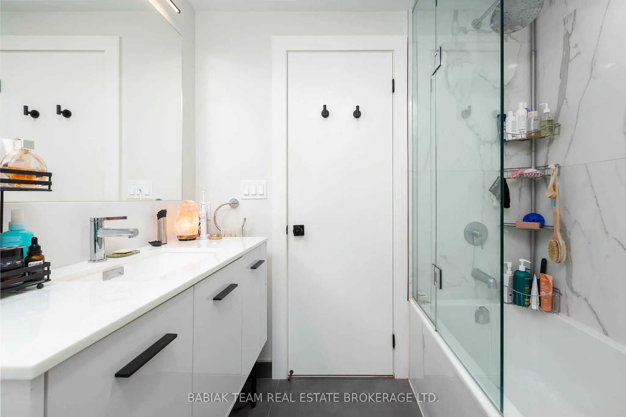 57 Vine Avenue, #201