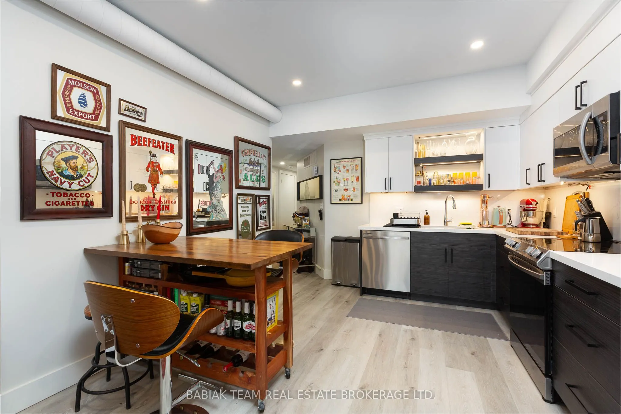 57 Vine Avenue, #201