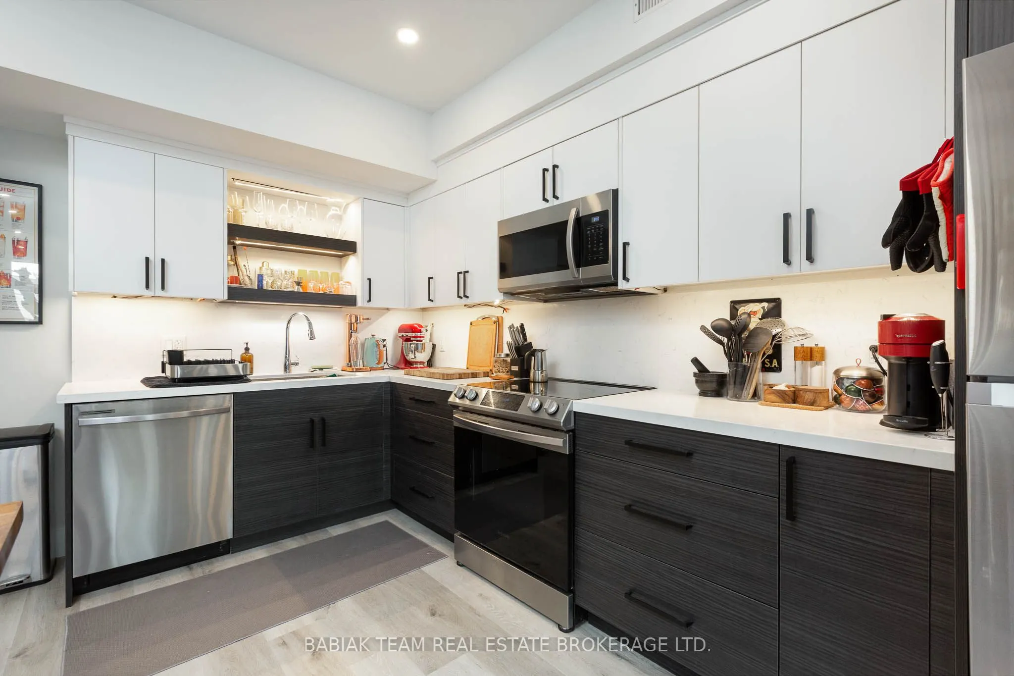 57 Vine Avenue, #201