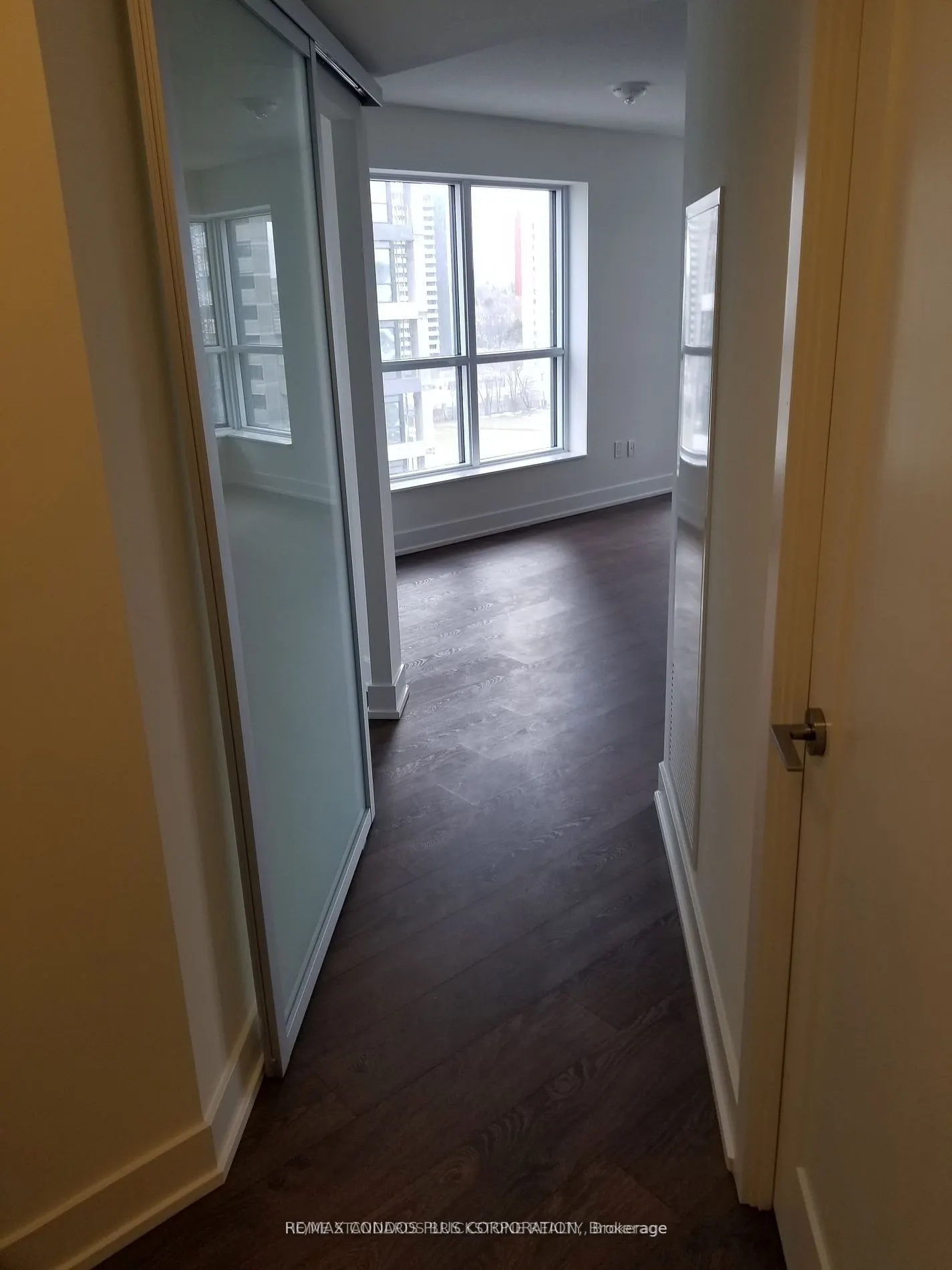 7 Mabelle Avenue, #902