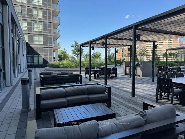 7 Mabelle Avenue, #902