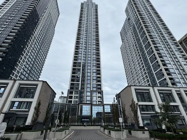 7 Mabelle Avenue, #902