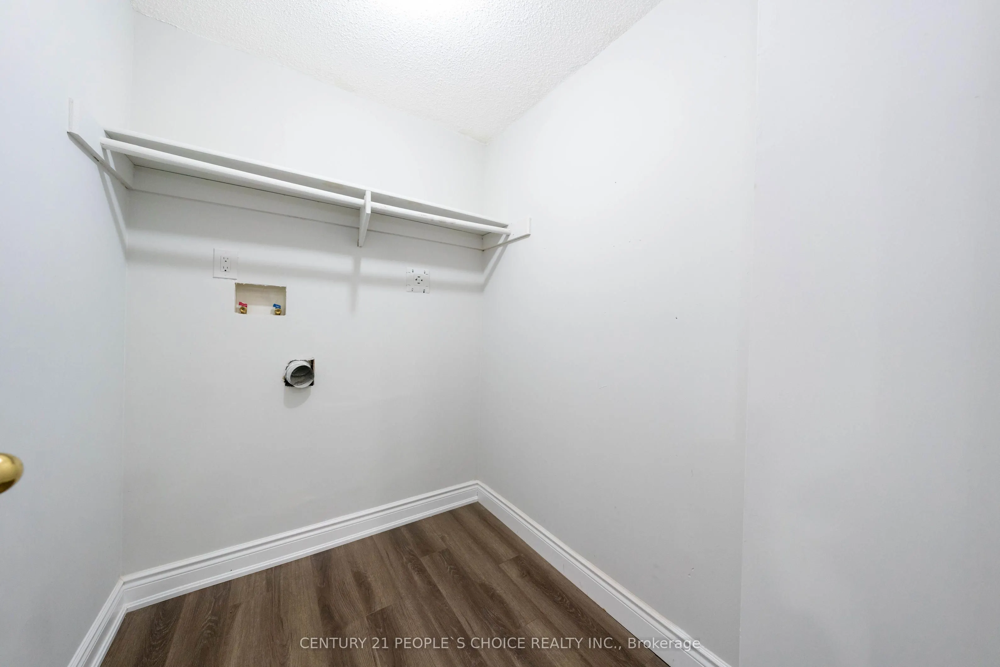 3242 Cambourne Crescent