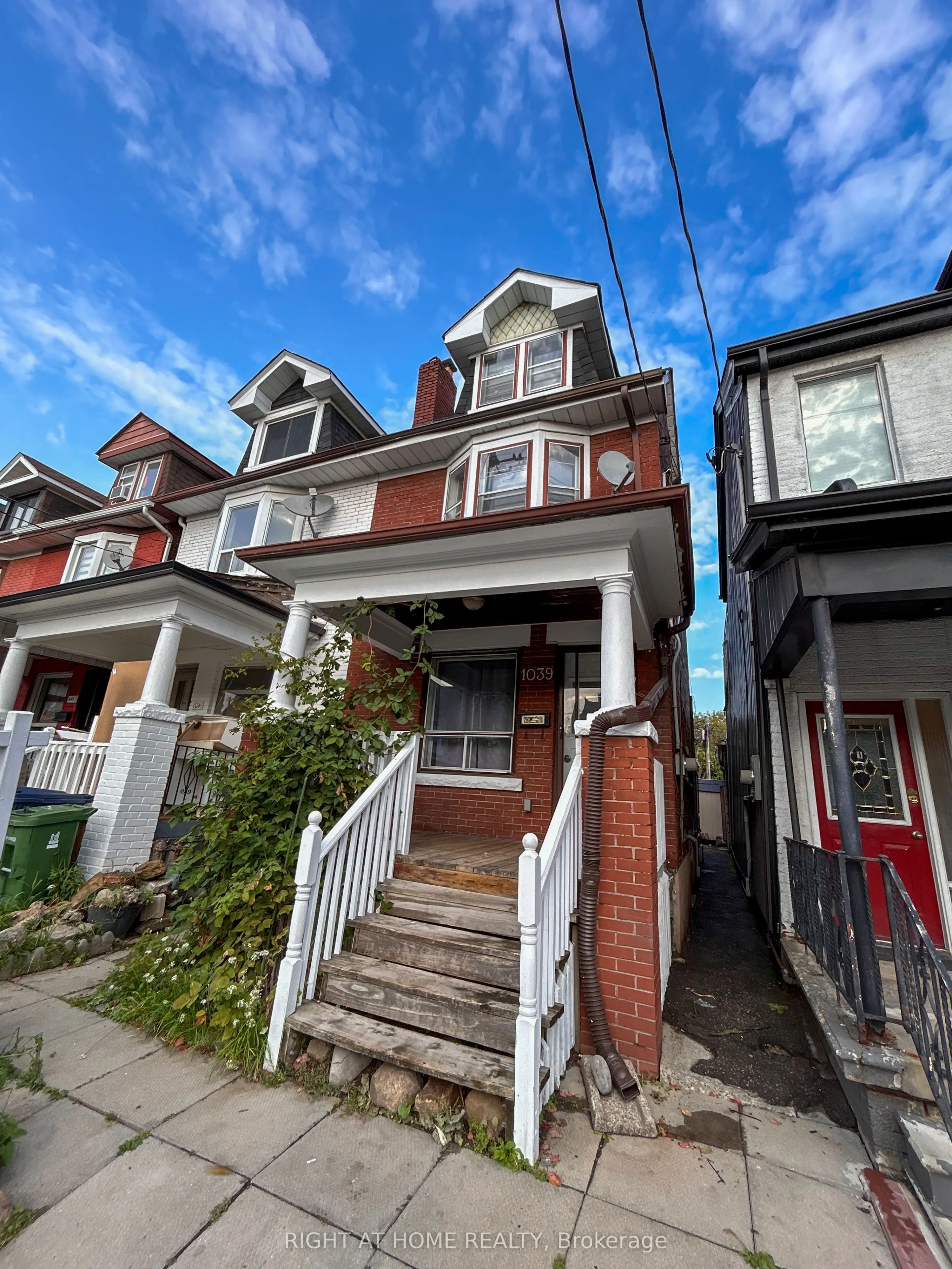 1039 Ossington Avenue